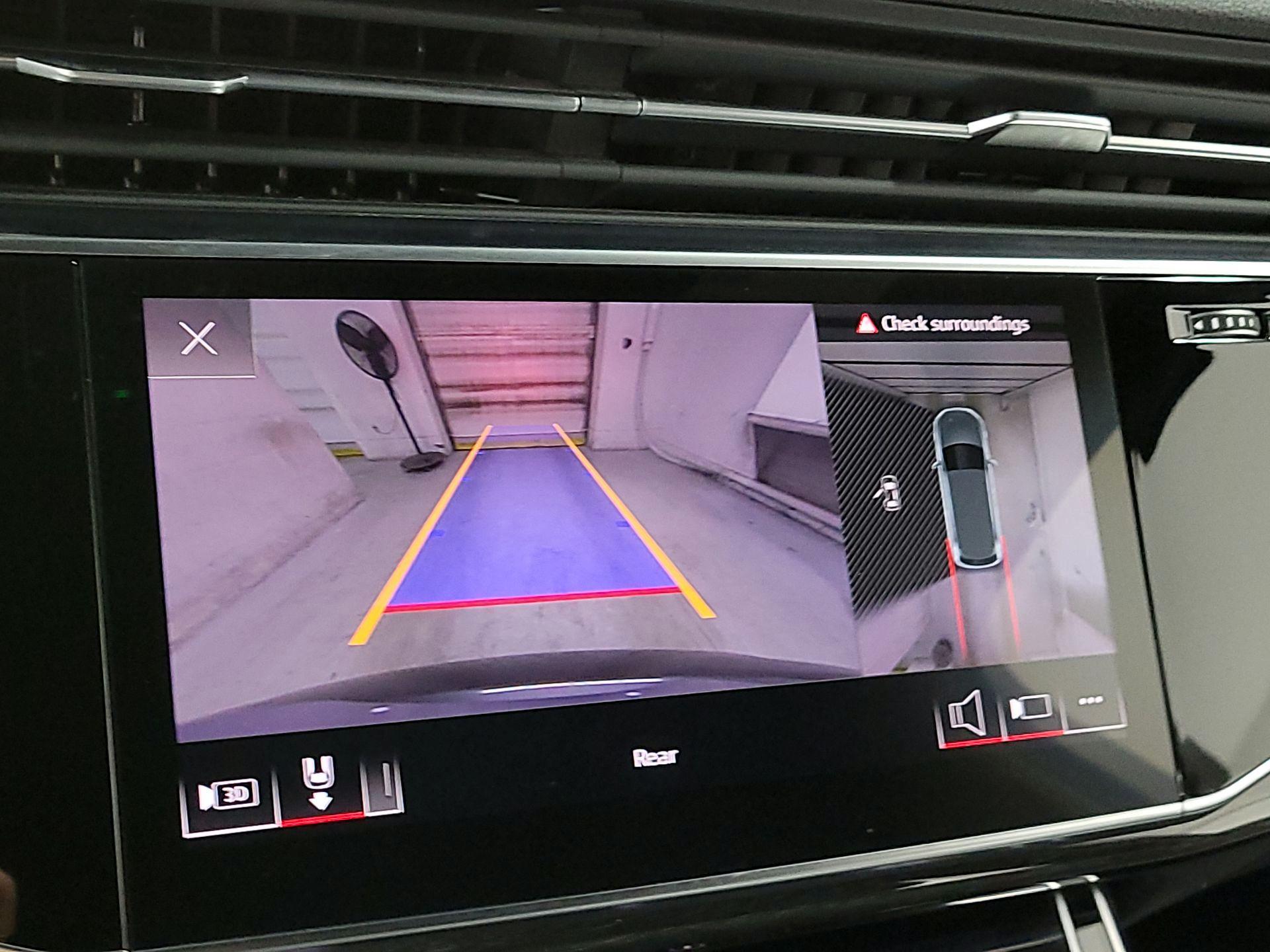 Thumbnail: 2023 Audi Q7 - 11