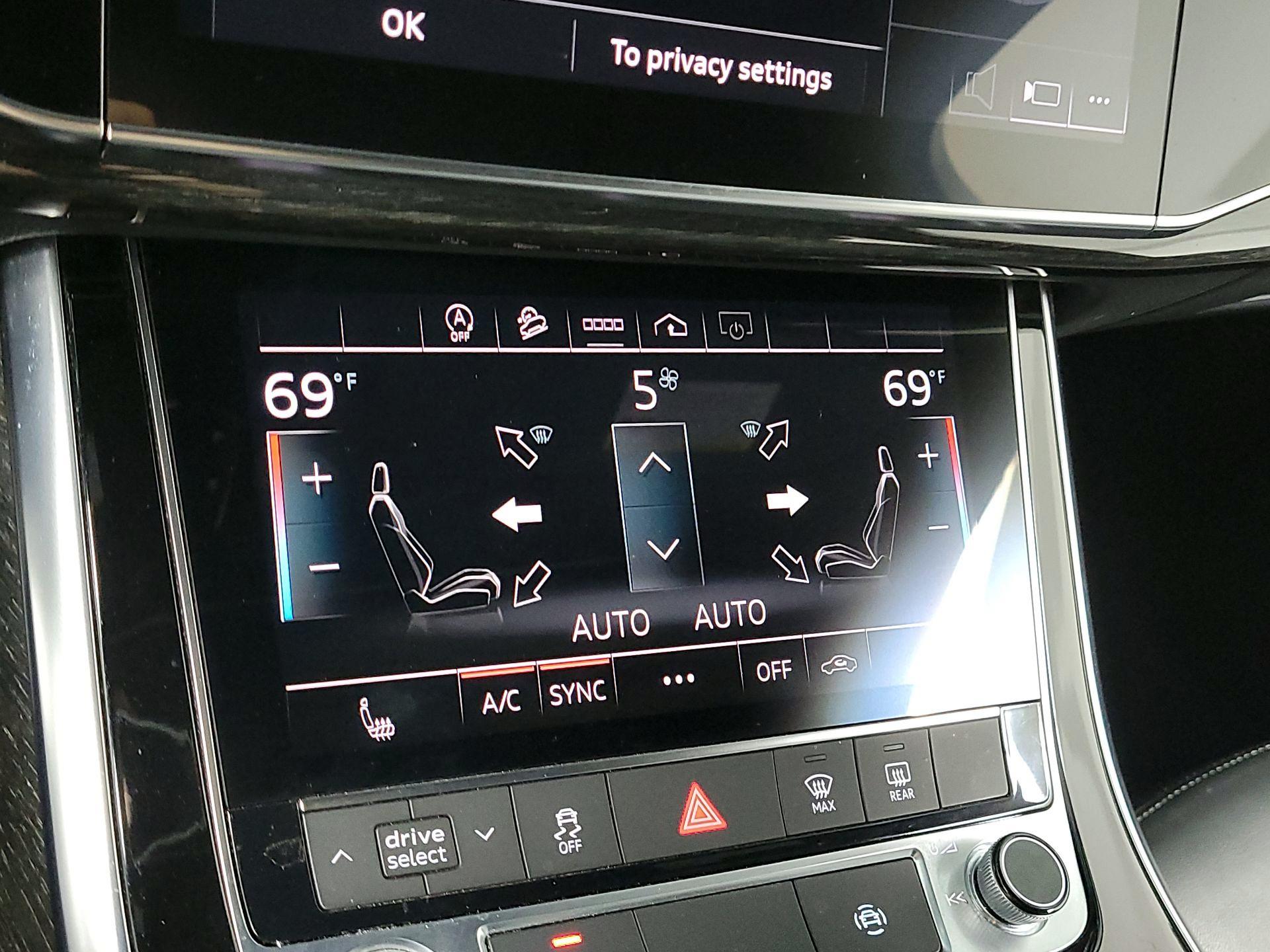 Thumbnail: 2023 Audi Q7 - 13