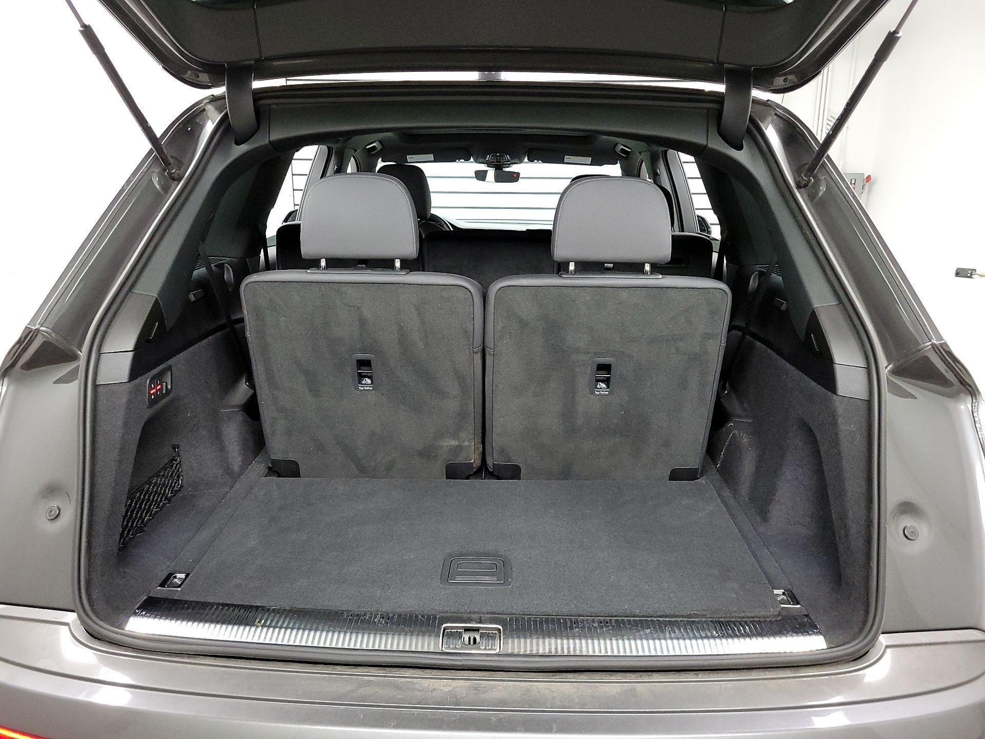 Thumbnail: 2023 Audi Q7 - 16