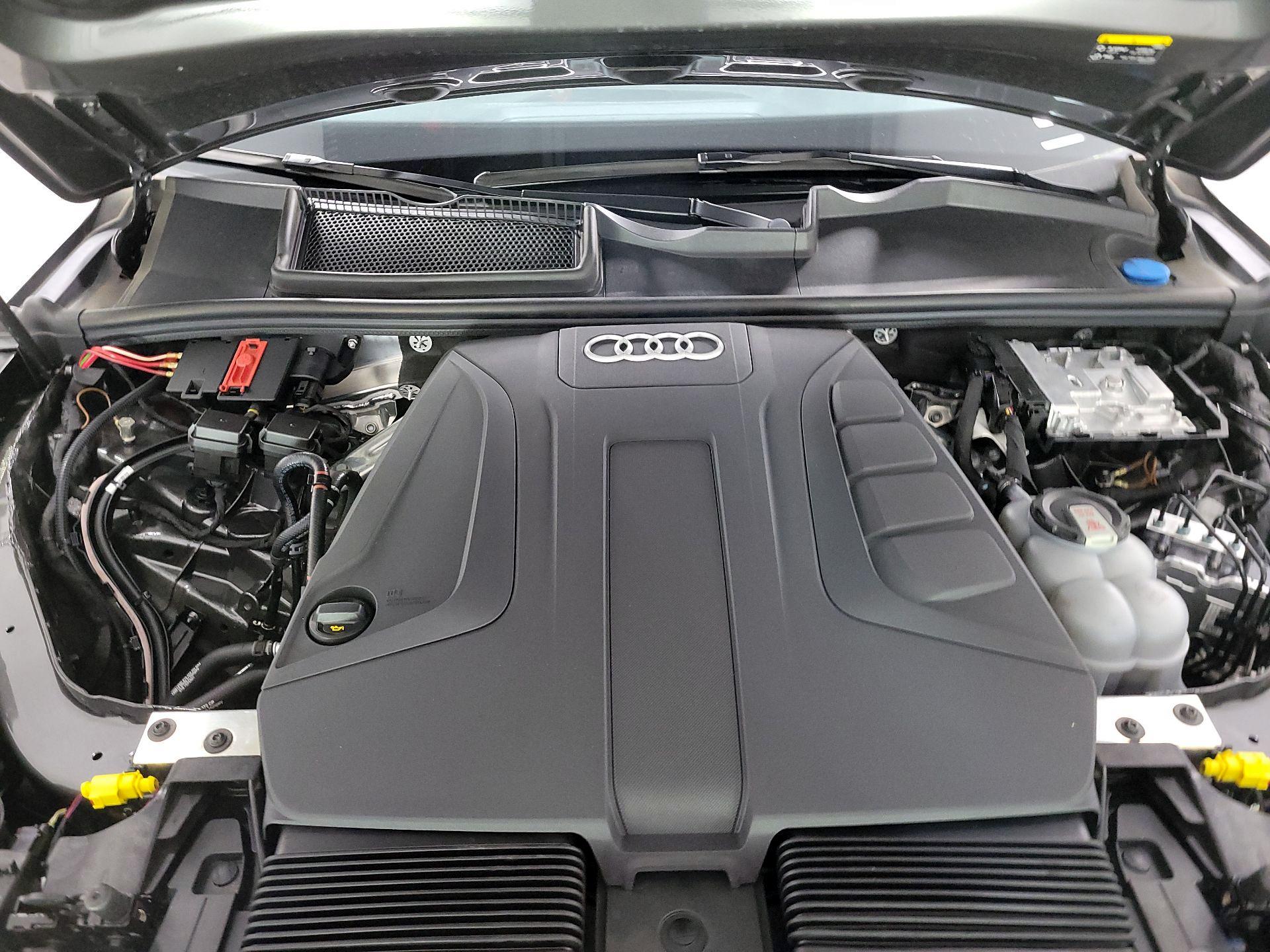 Thumbnail: 2023 Audi Q7 - 17