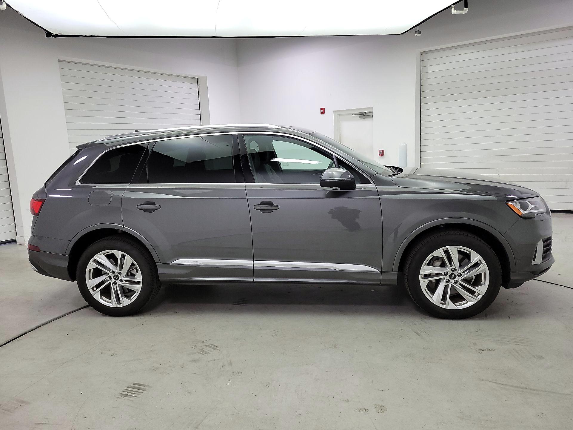 Thumbnail: 2023 Audi Q7 - 4