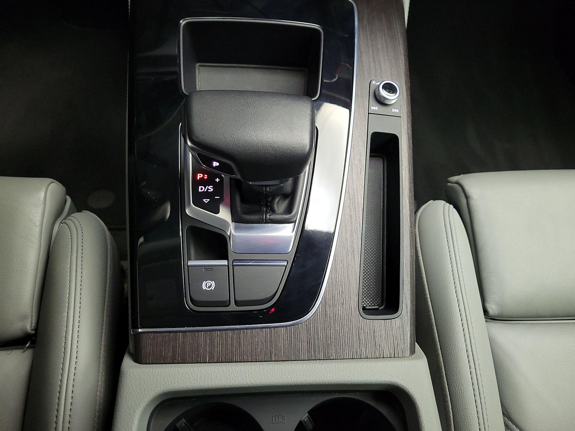 Thumbnail: 2024 Audi Q5 - 16