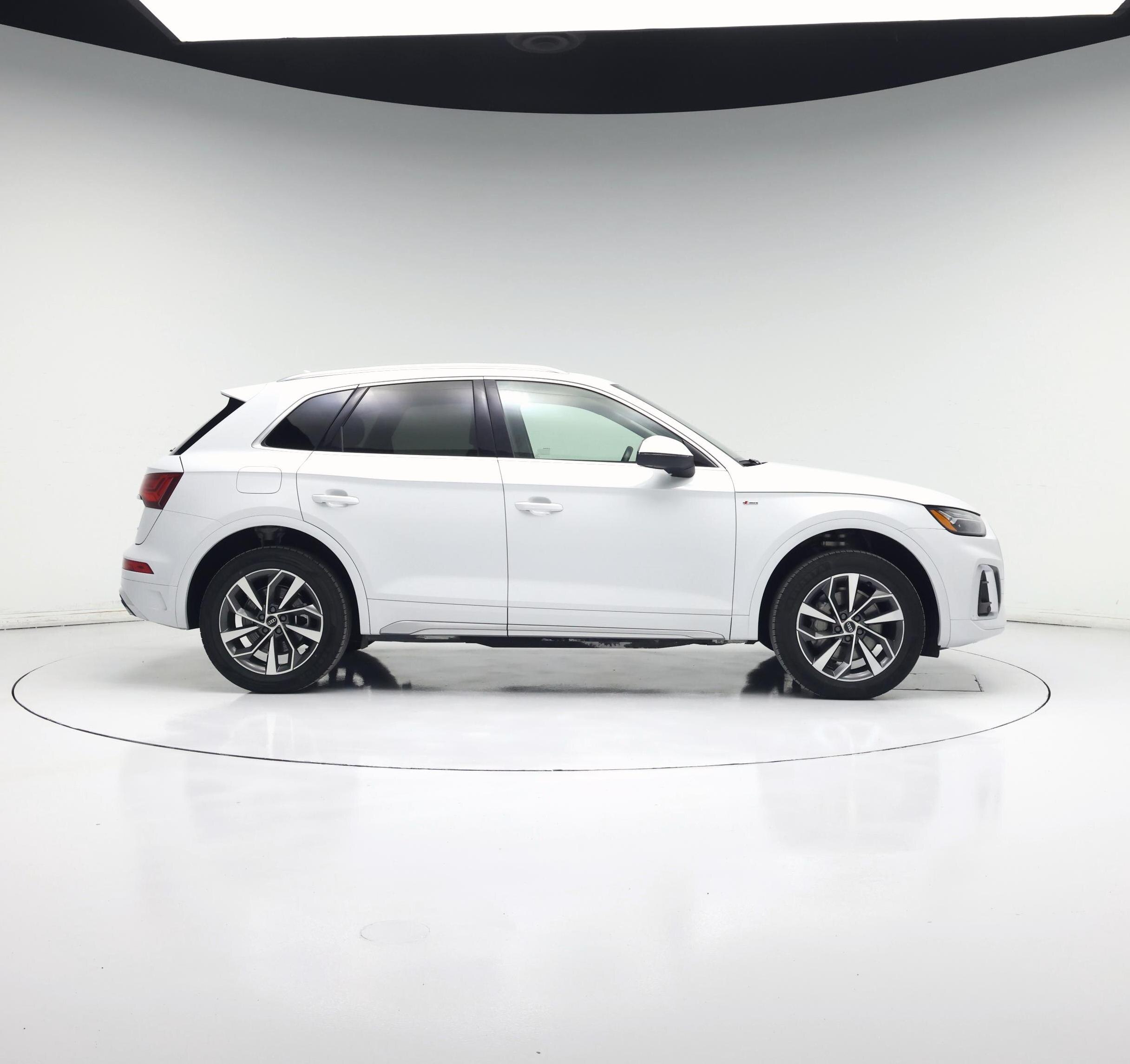 Thumbnail: 2024 Audi Q5 - 7