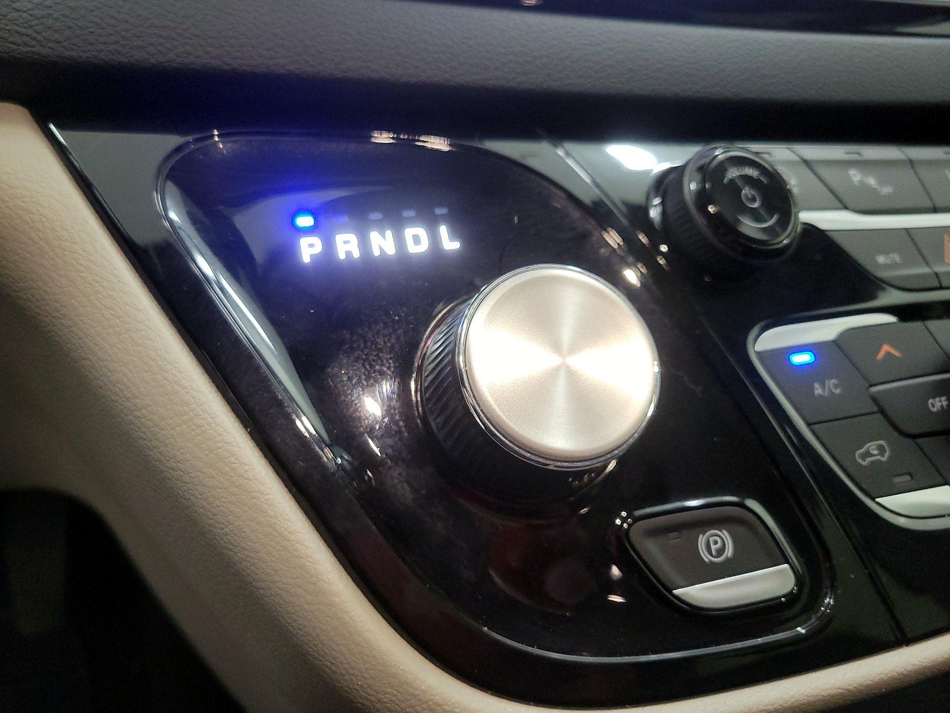 Thumbnail: 2023 Chrysler Pacifica - 17