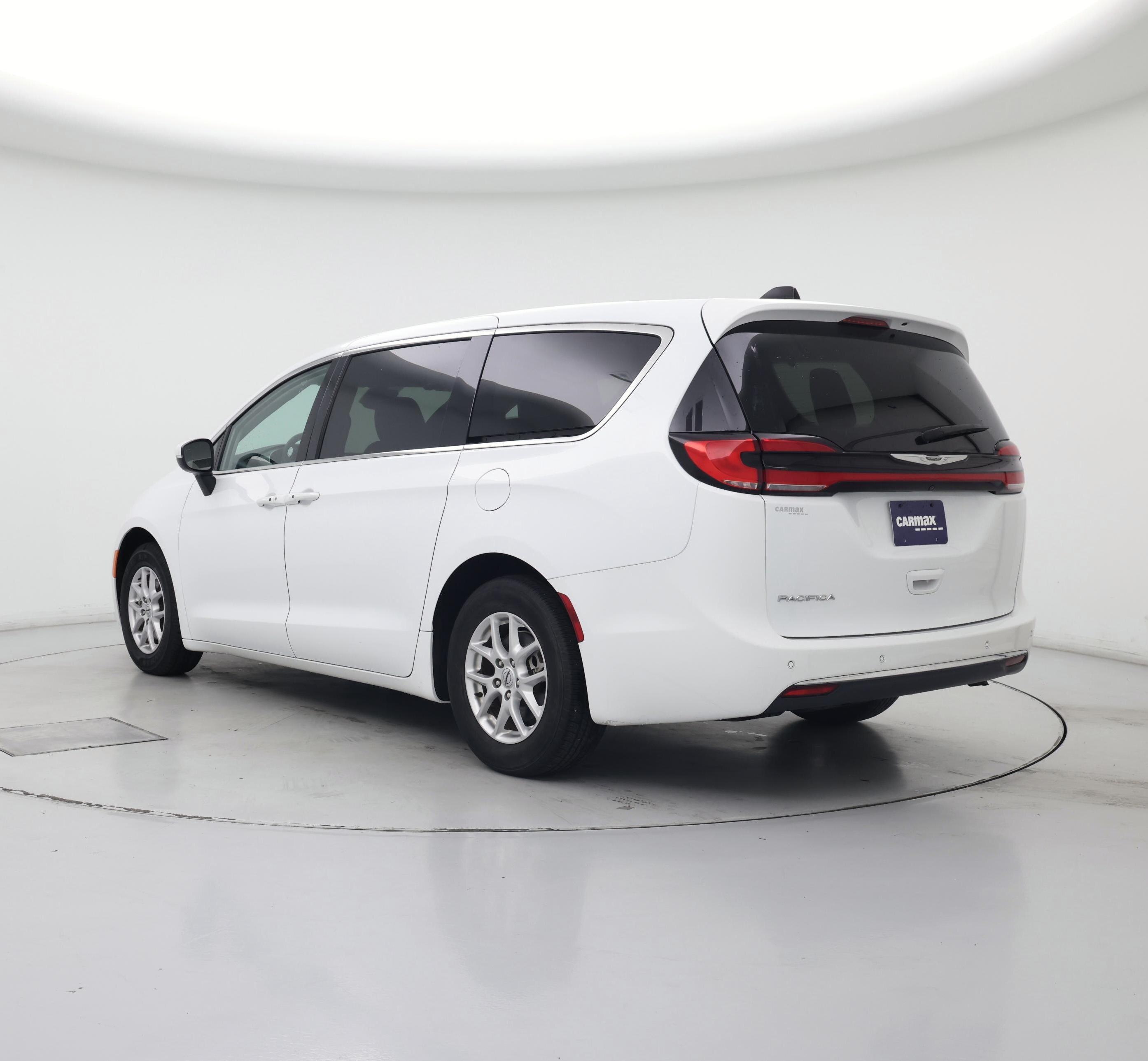 Thumbnail: 2023 Chrysler Pacifica - 2