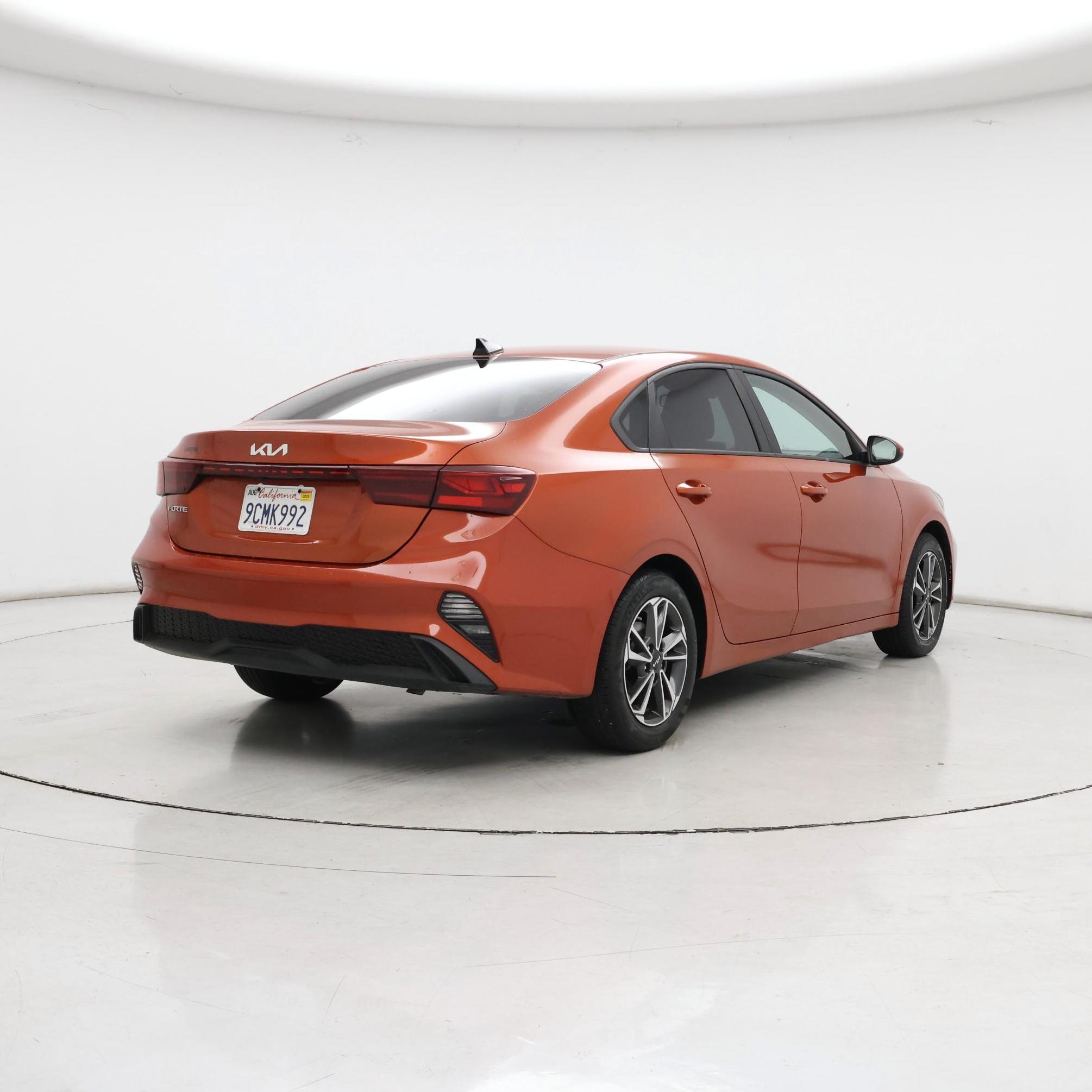 Thumbnail: 2023 Kia Forte - 8