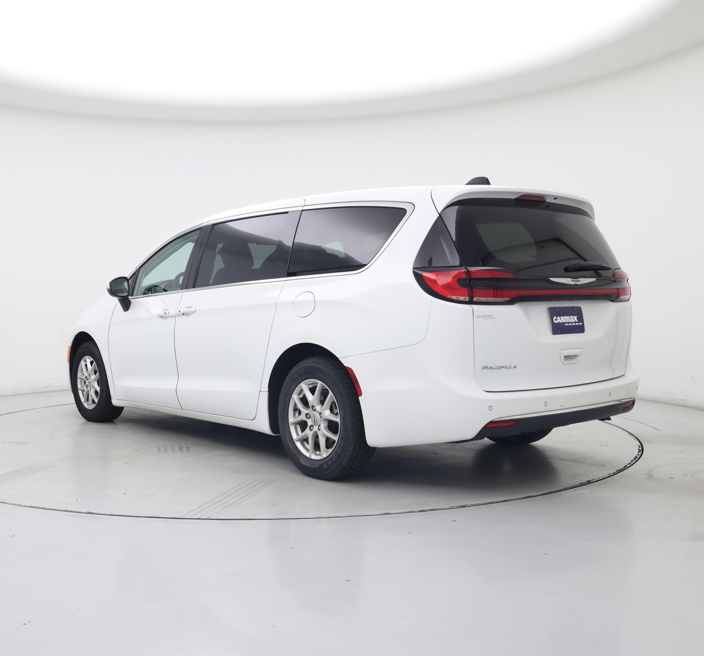 Thumbnail: 2023 Chrysler Pacifica - 2