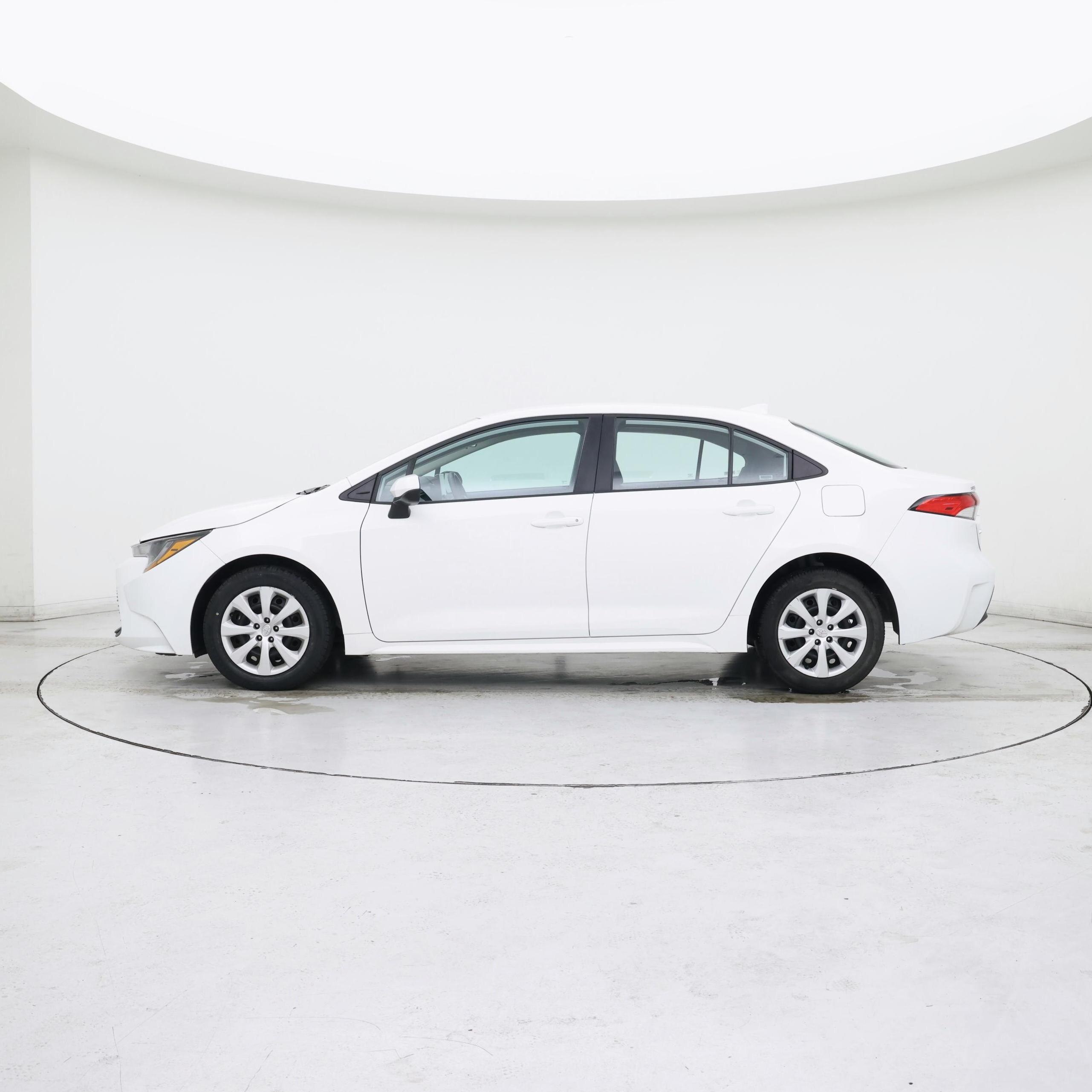 Thumbnail: 2024 Toyota Corolla - 3