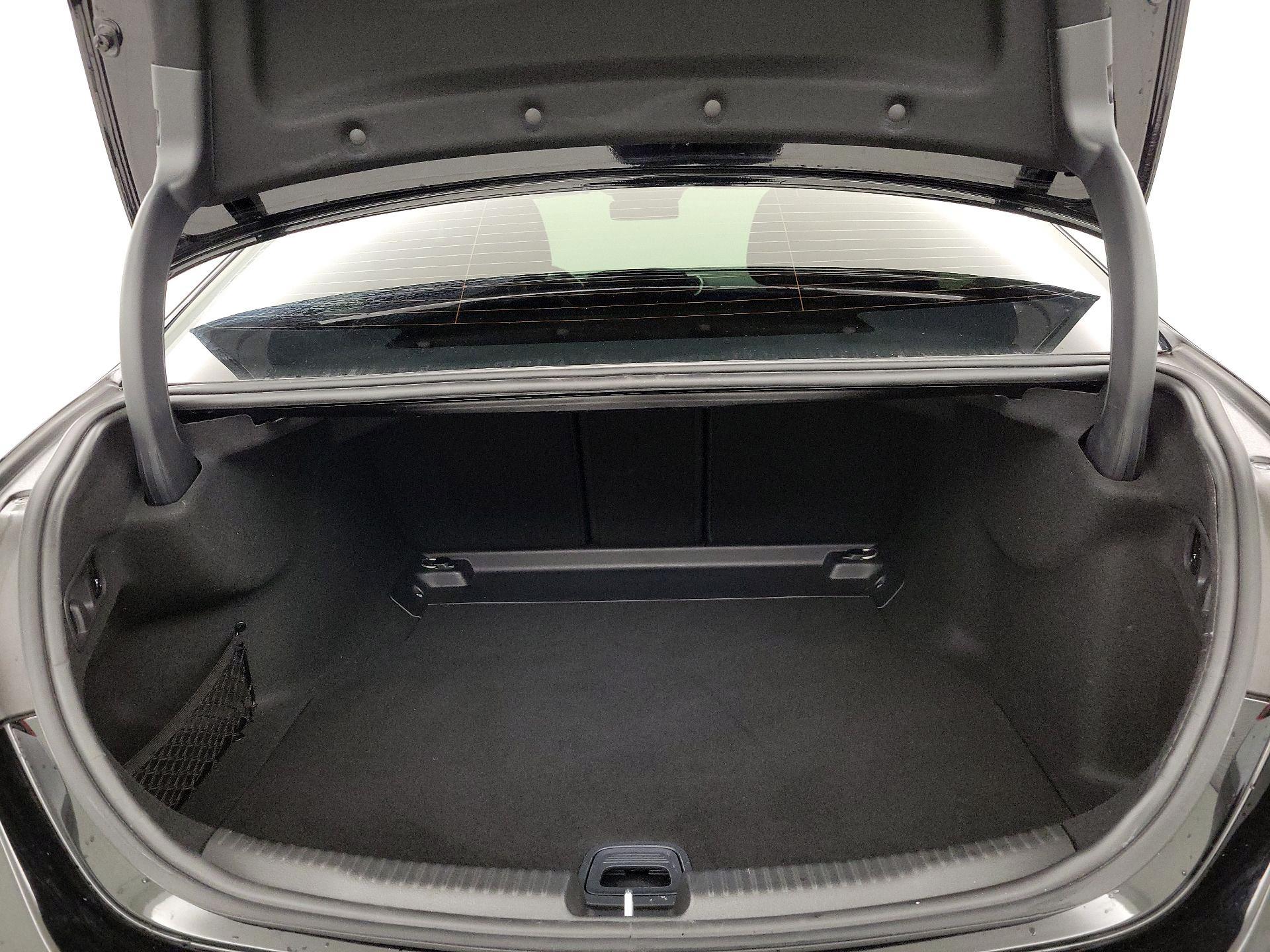 Thumbnail: 2022 Mercedes-Benz C-Class - 20