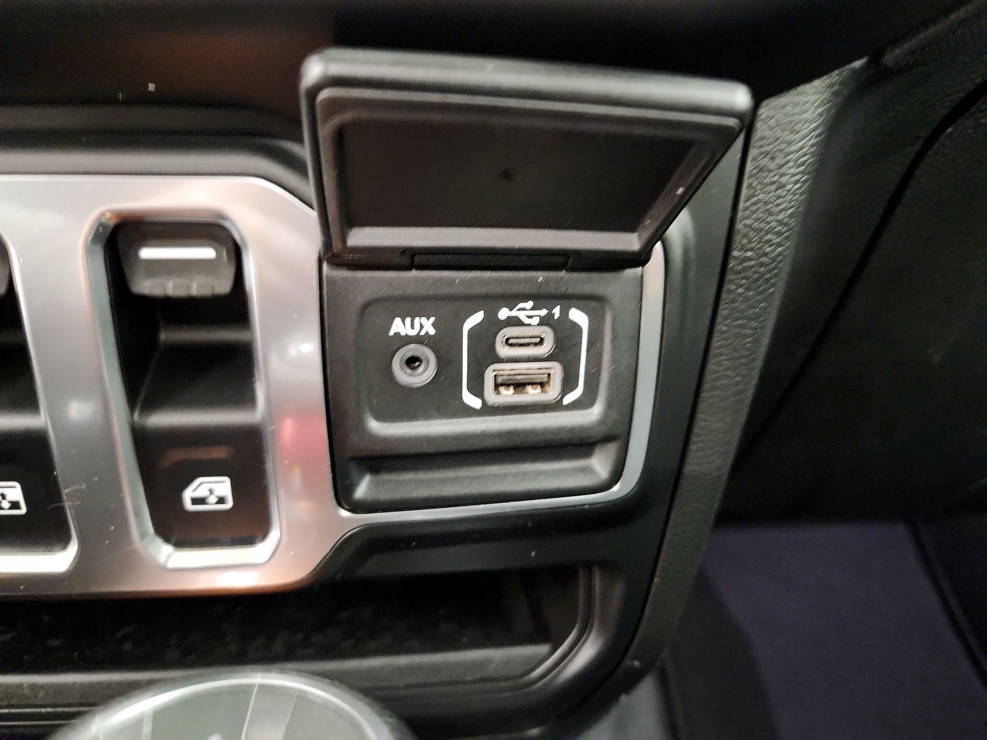 Thumbnail: 2023 Jeep Wrangler - 19