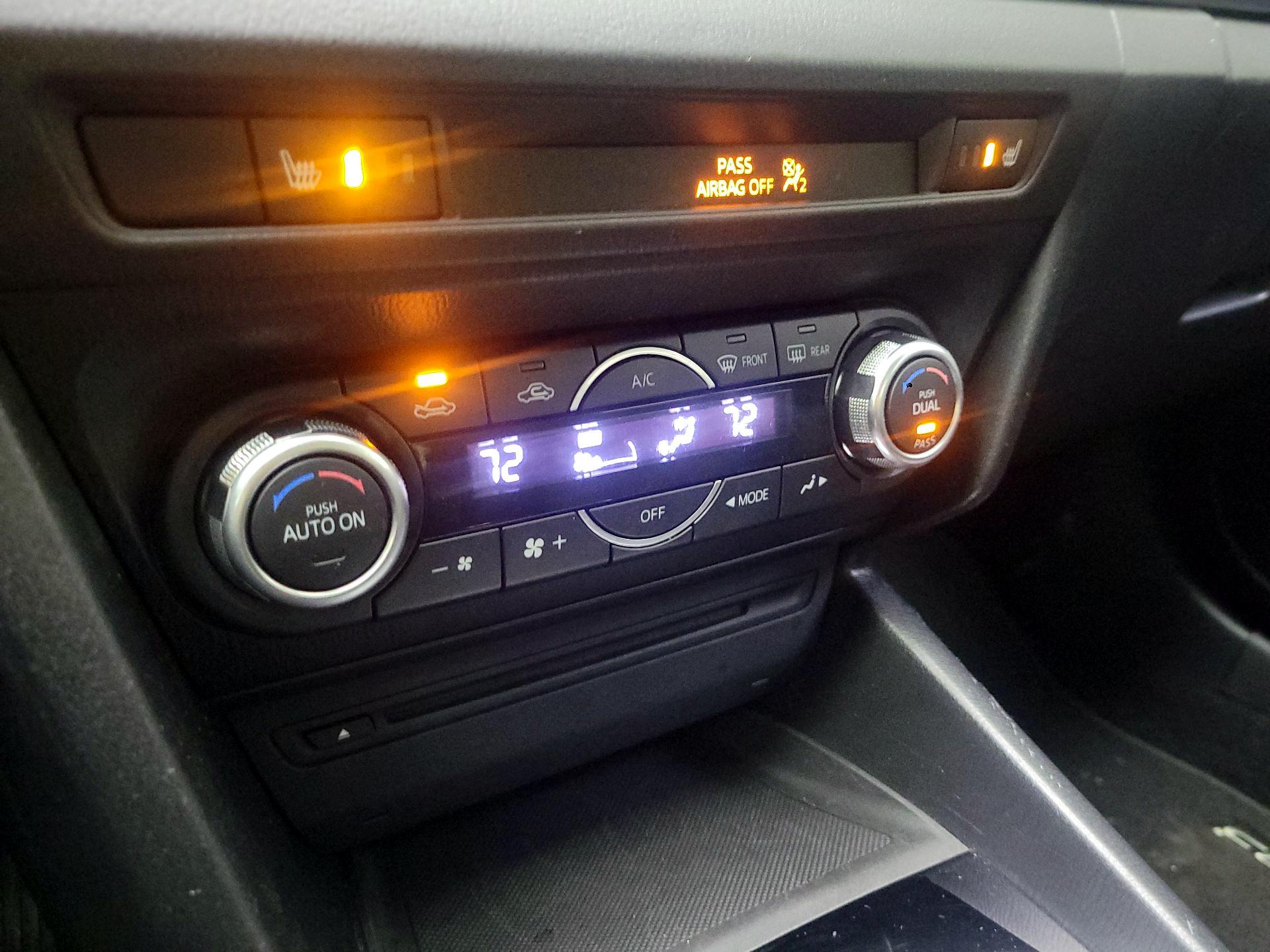 Thumbnail: 2014 Mazda Mazda3 - 17