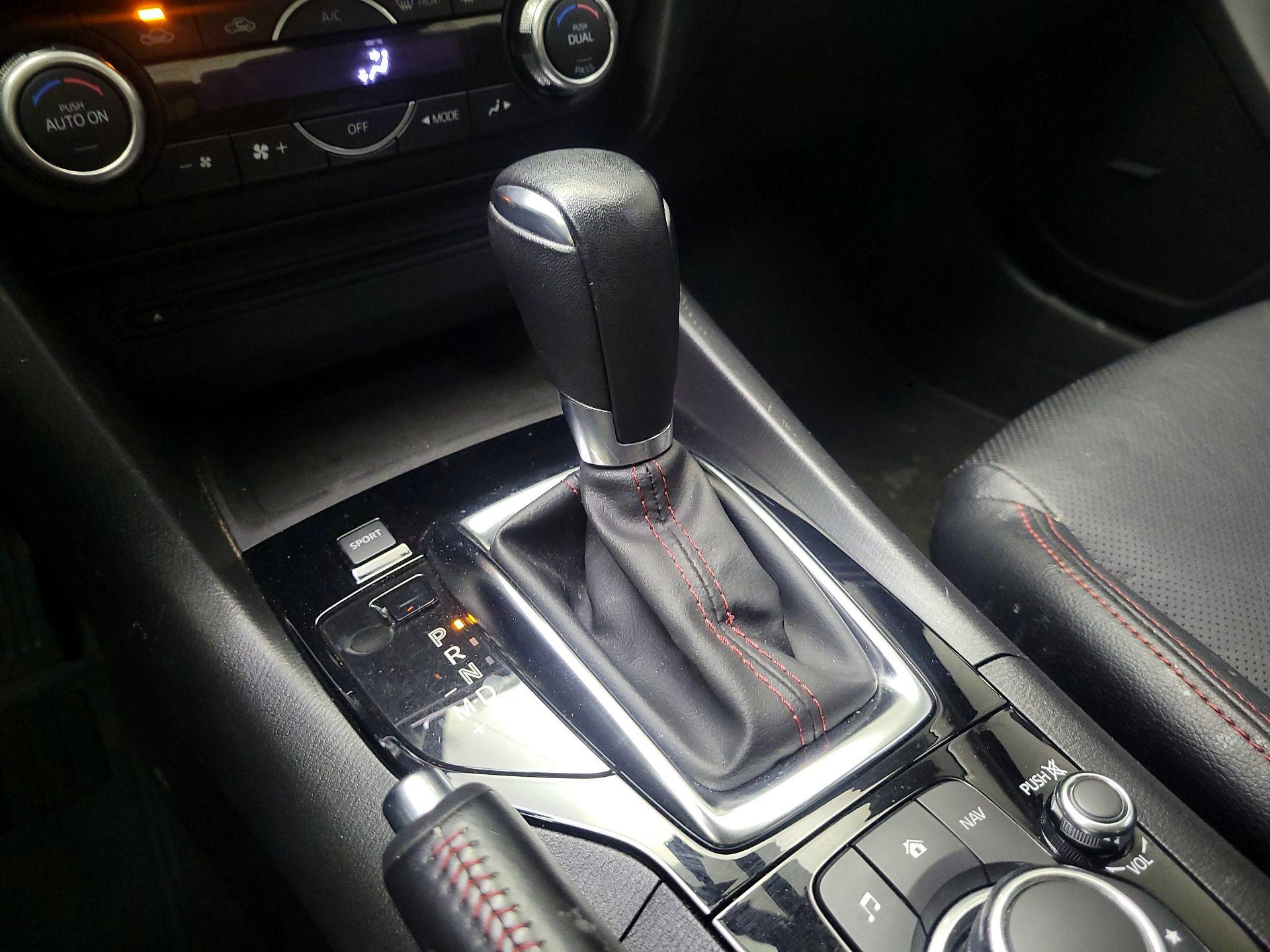 Thumbnail: 2014 Mazda Mazda3 - 18