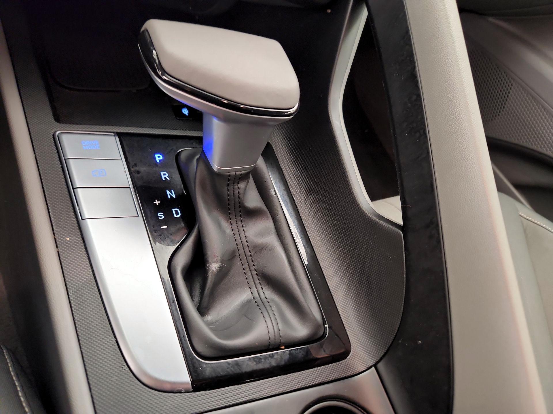 Thumbnail: 2025 Hyundai Elantra - 17