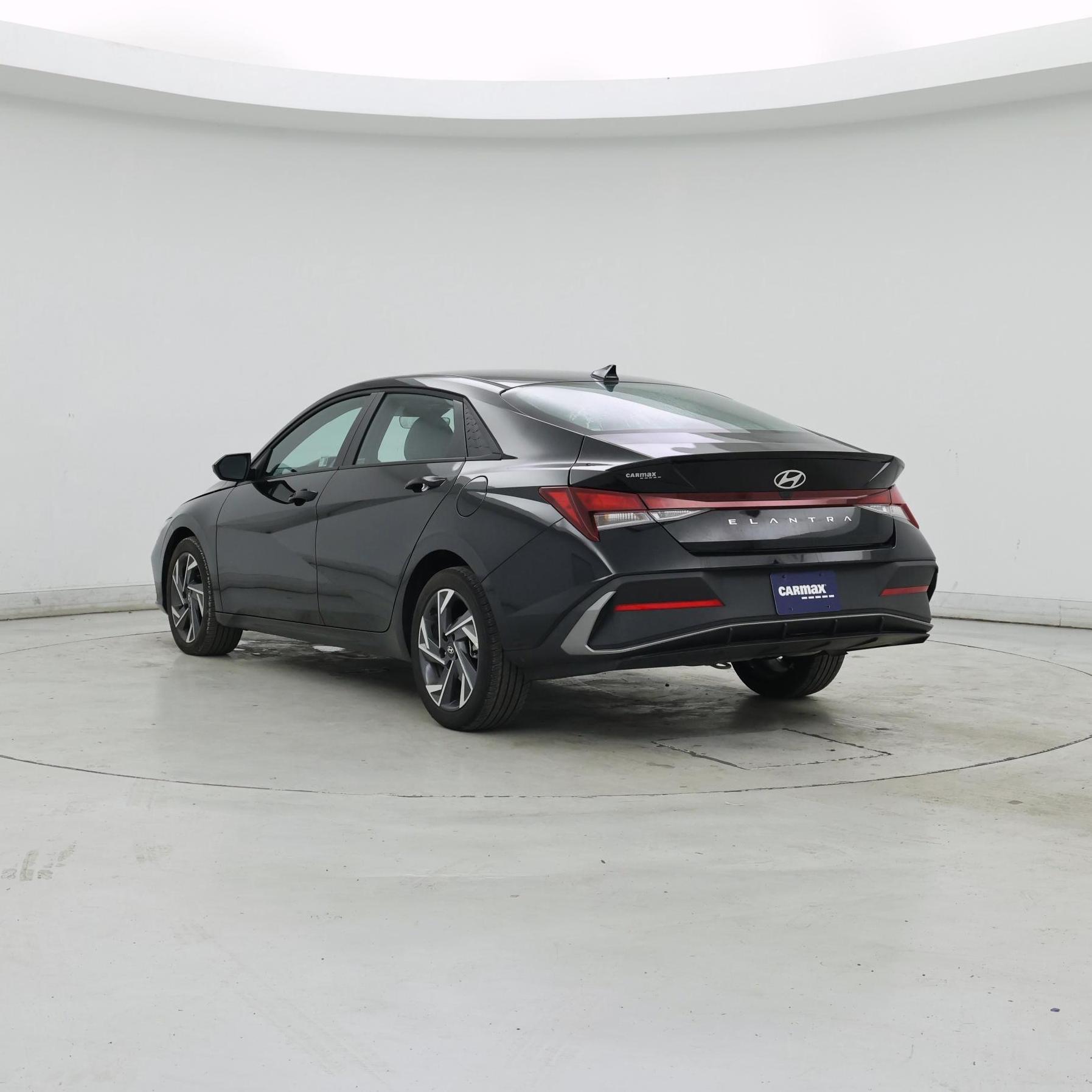 Thumbnail: 2025 Hyundai Elantra - 2