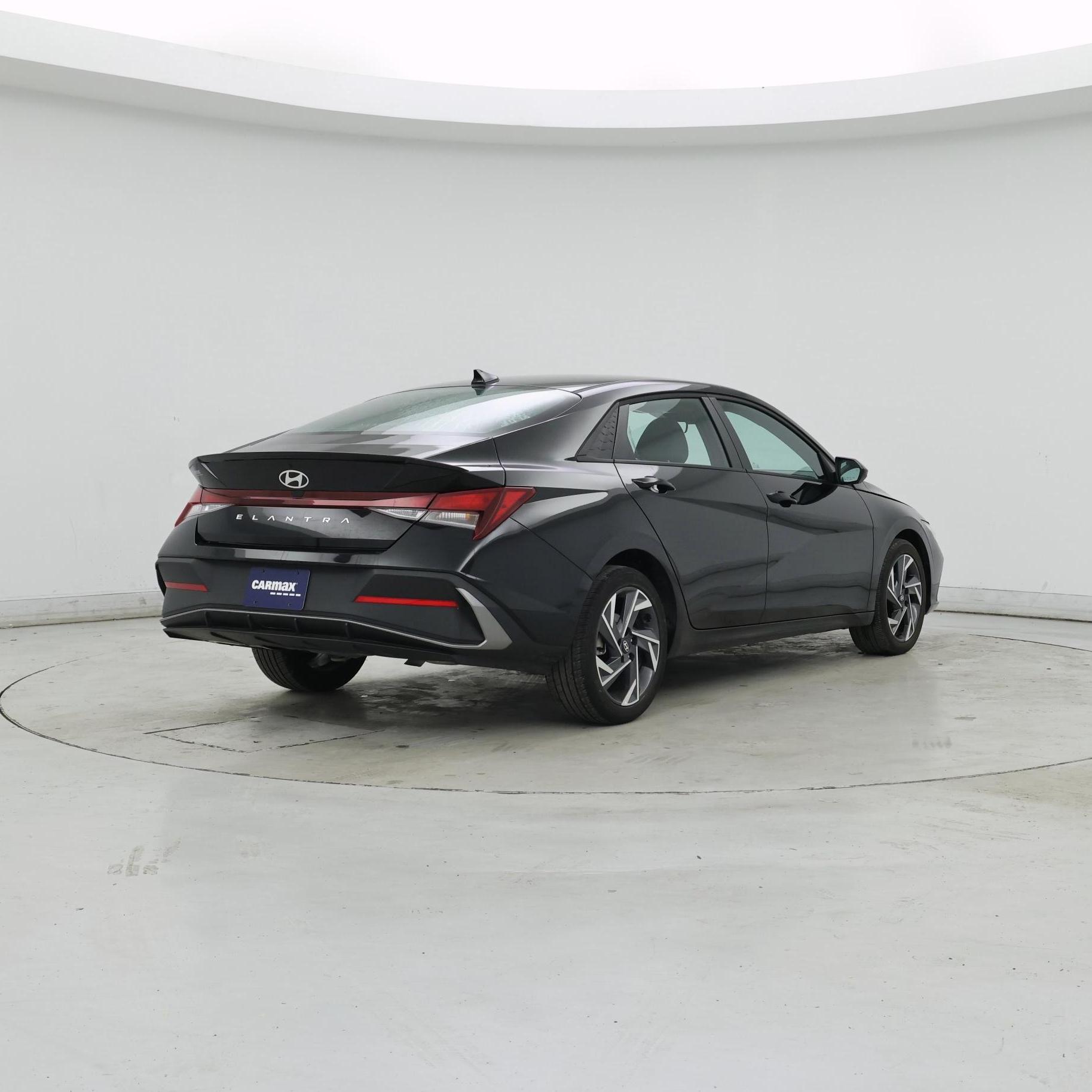 Thumbnail: 2025 Hyundai Elantra - 8