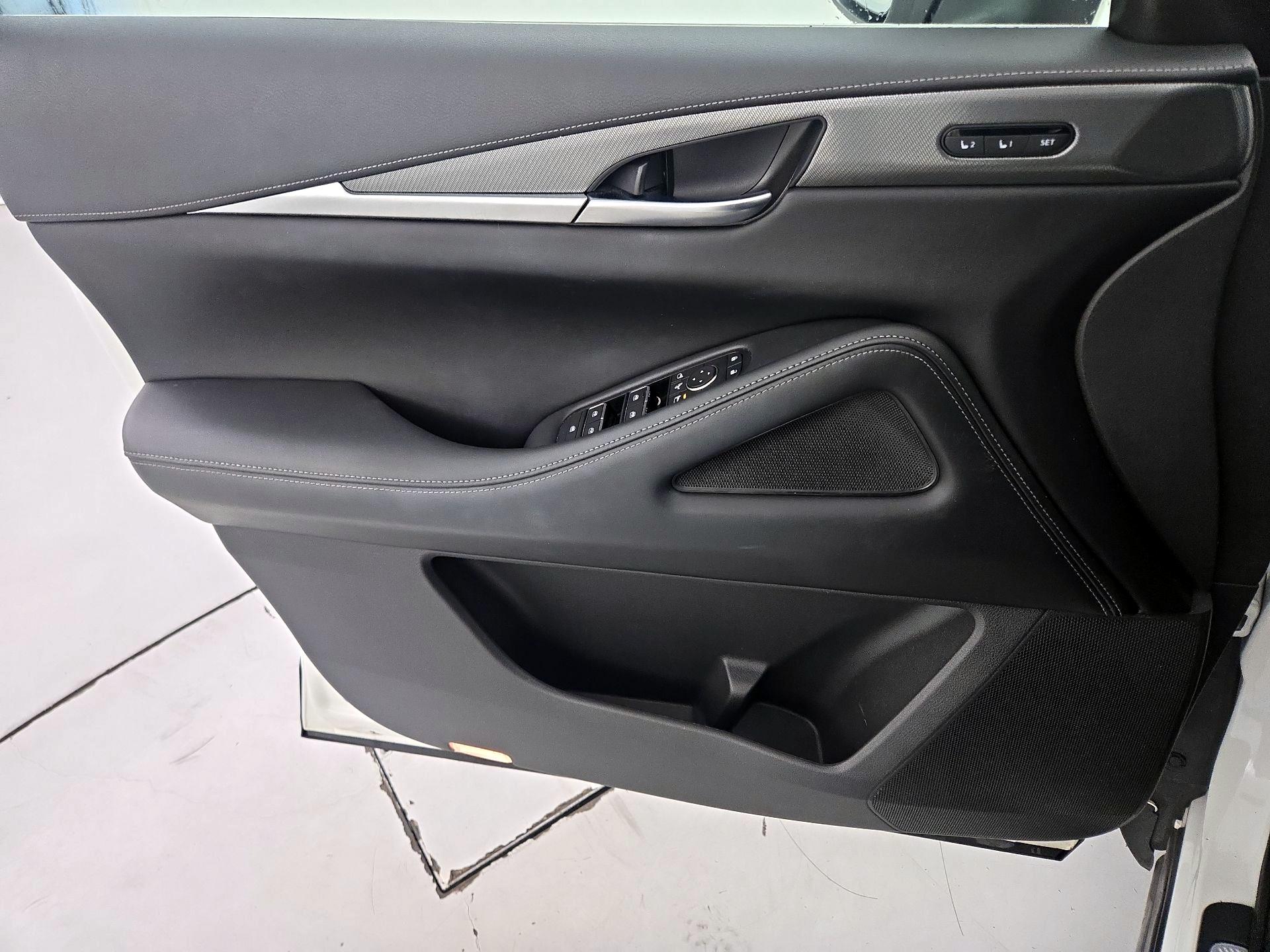 Thumbnail: 2023 INFINITI QX60 - 12