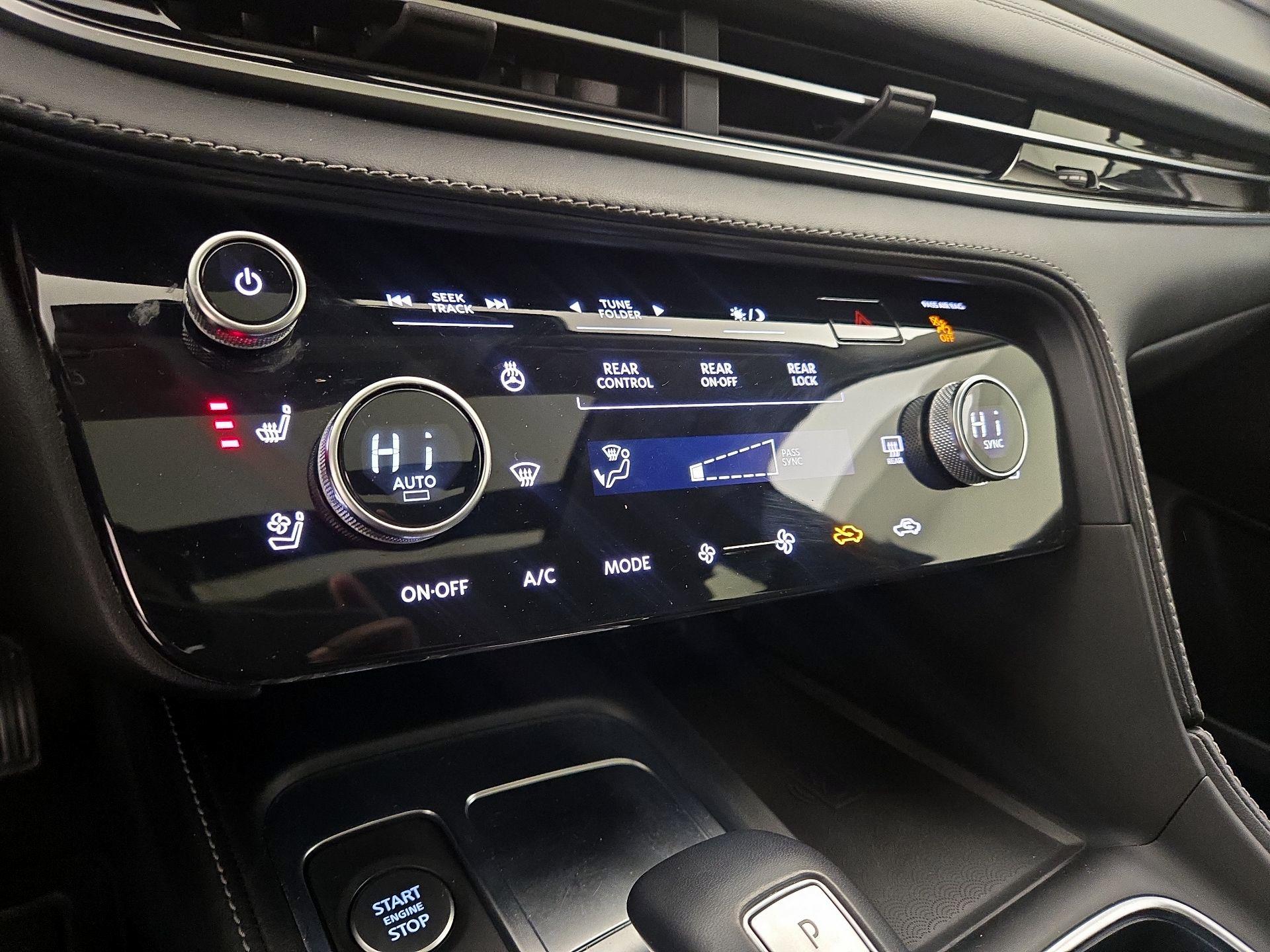 Thumbnail: 2023 INFINITI QX60 - 17