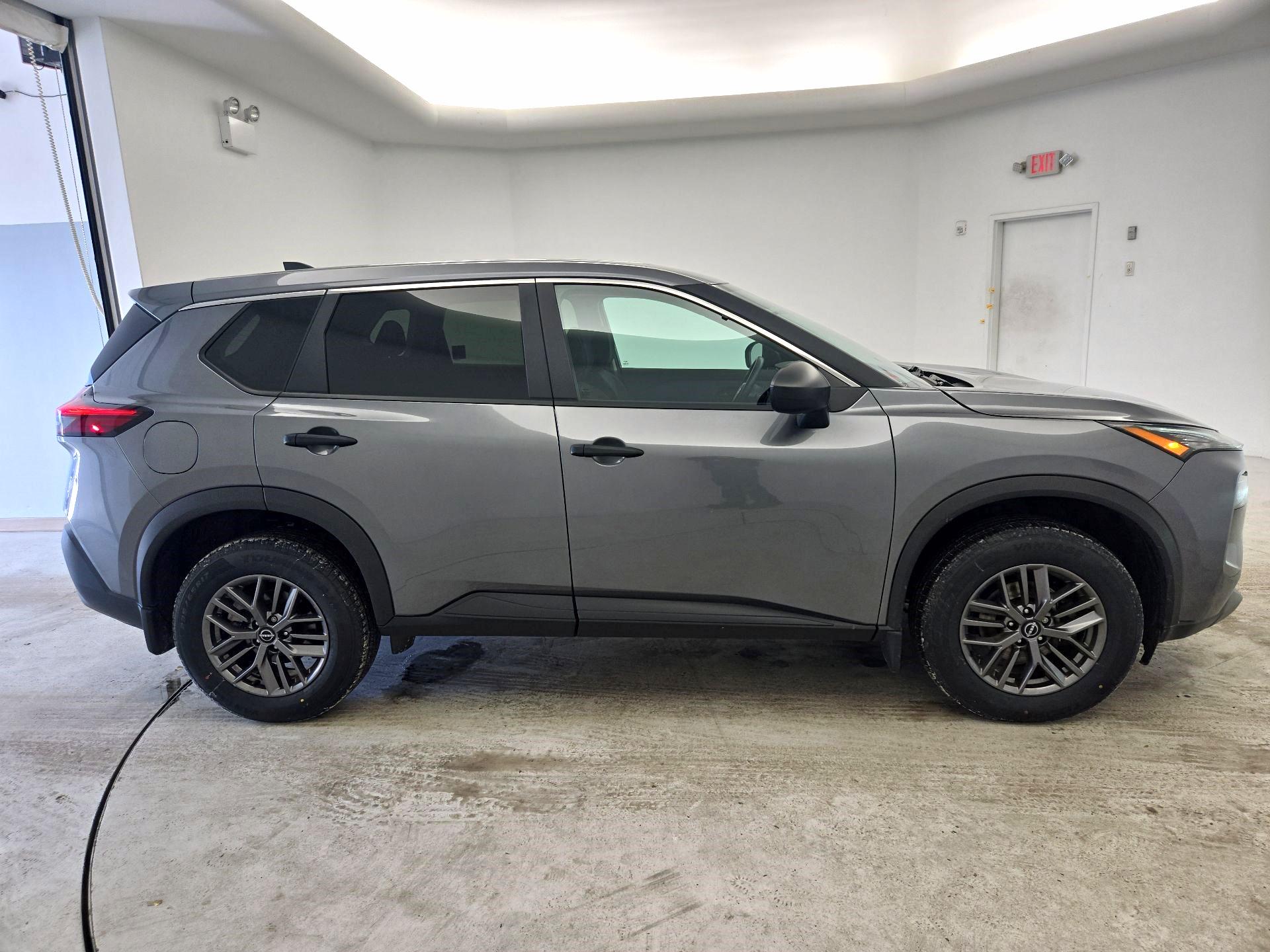 Thumbnail: 2023 Nissan Rogue - 4