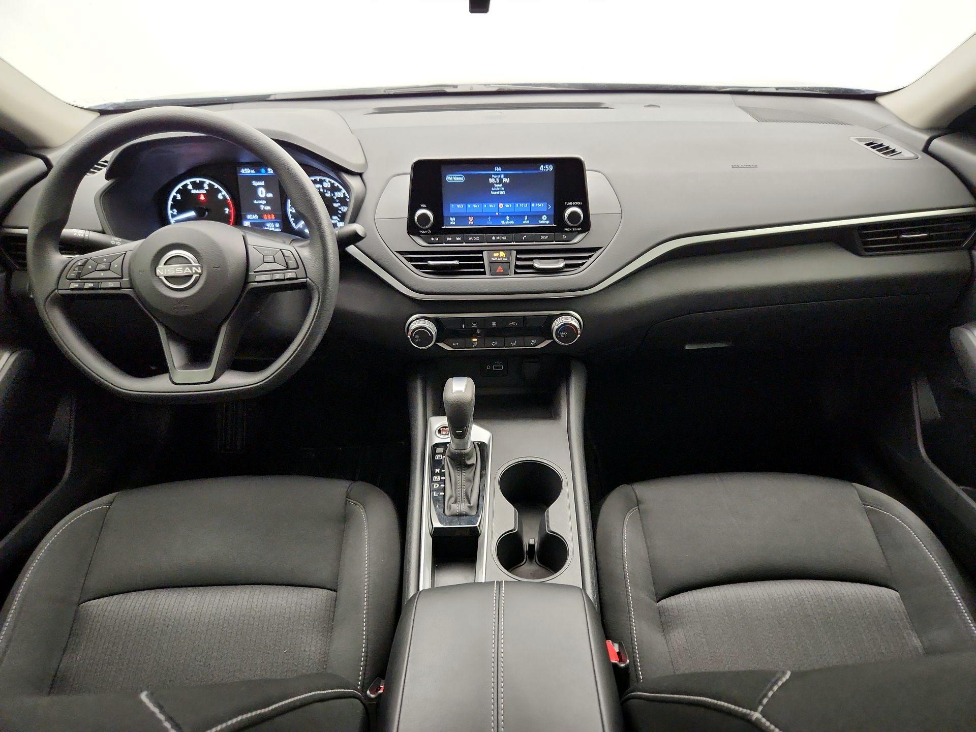 Thumbnail: 2023 Nissan Altima - 9