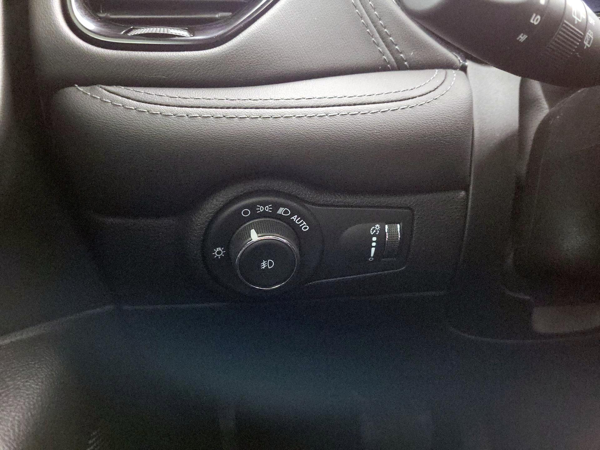 Thumbnail: 2022 Dodge Durango - 13