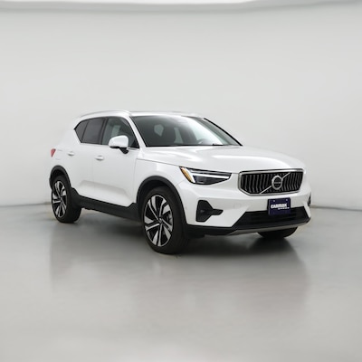 2024 Volvo XC40 B5 Ultimate Bright Theme