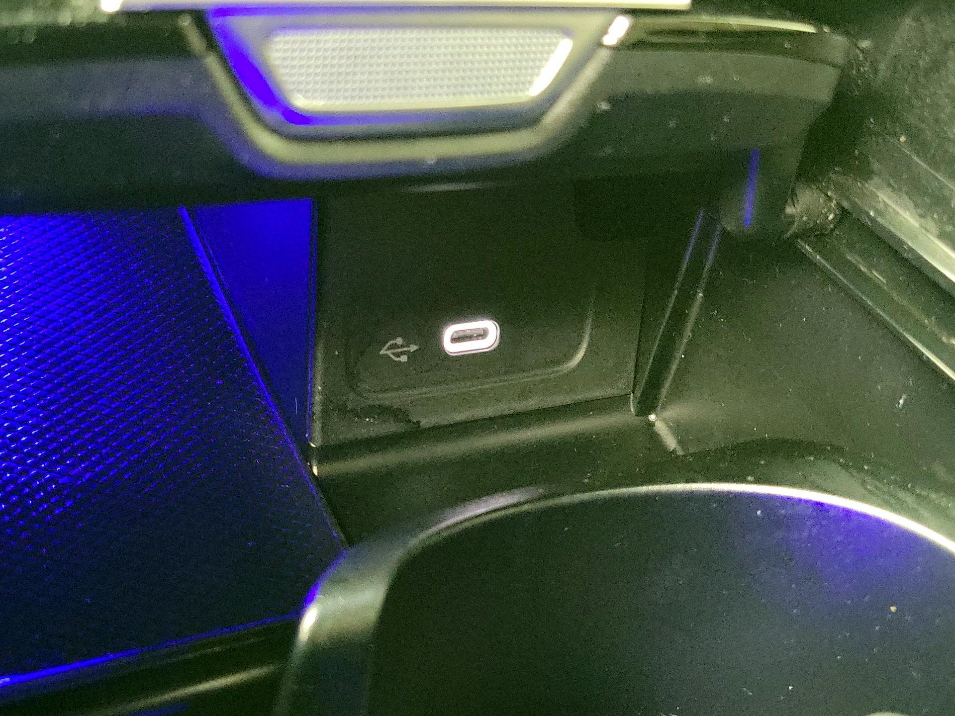 Thumbnail: 2023 Mercedes-Benz C-Class - 18