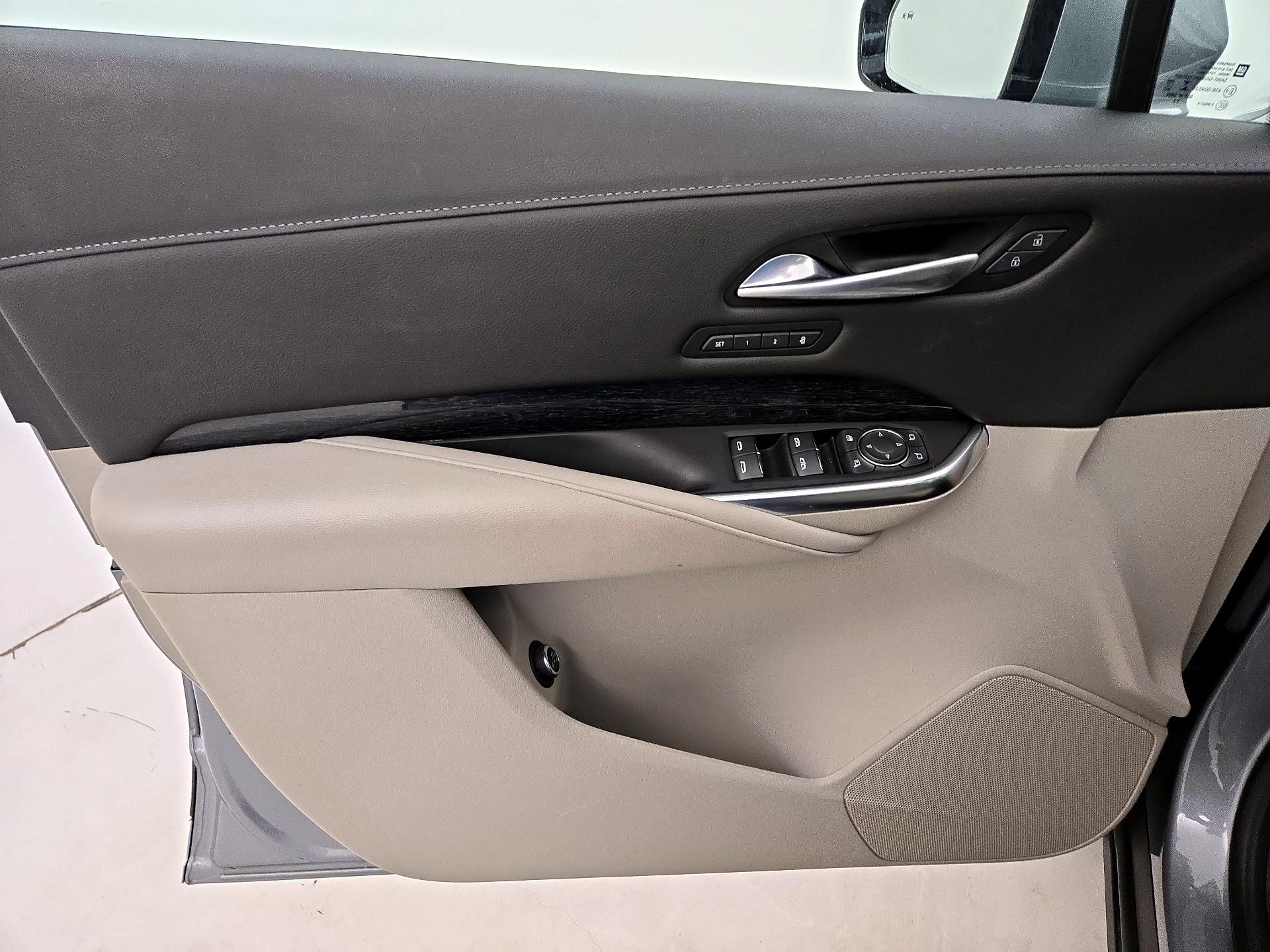 Thumbnail: 2023 Cadillac XT4 - 12