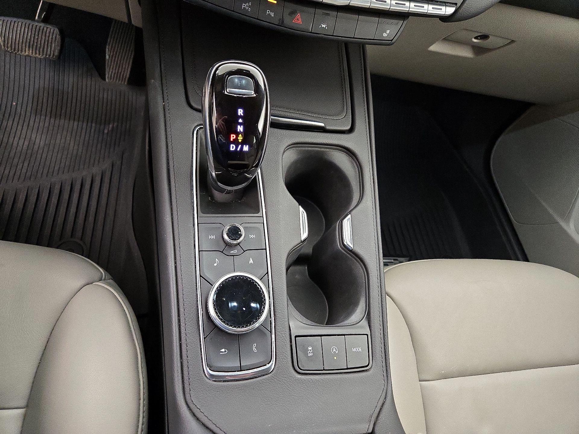 Thumbnail: 2023 Cadillac XT4 - 18