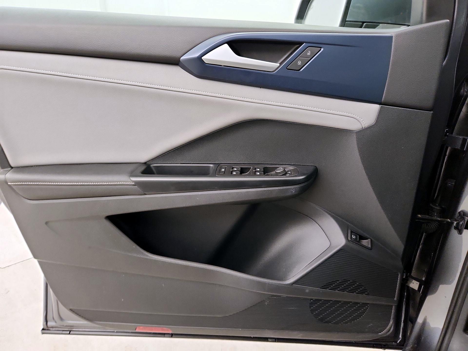 Thumbnail: 2024 Volkswagen Taos - 10