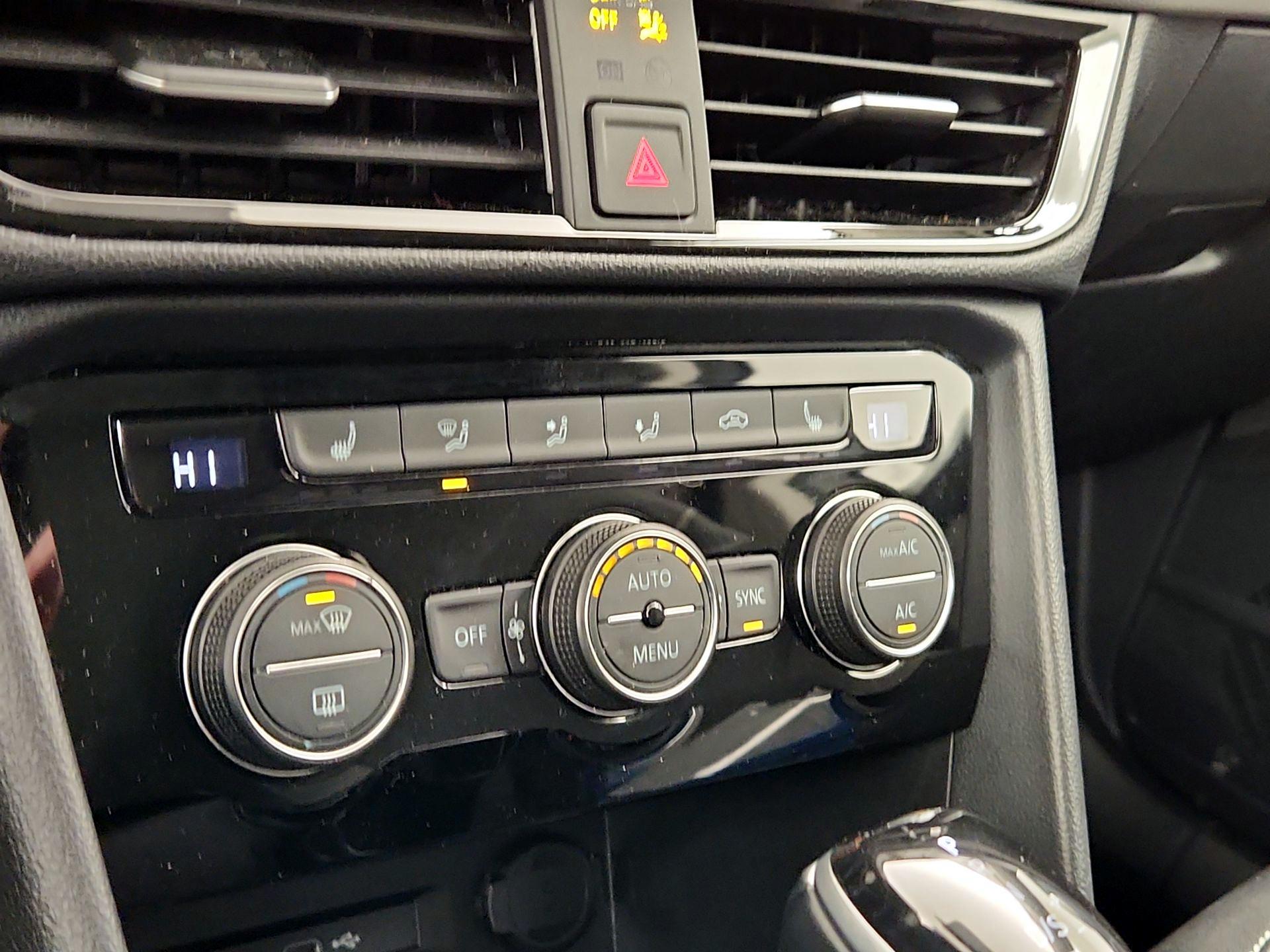 Thumbnail: 2024 Volkswagen Taos - 14