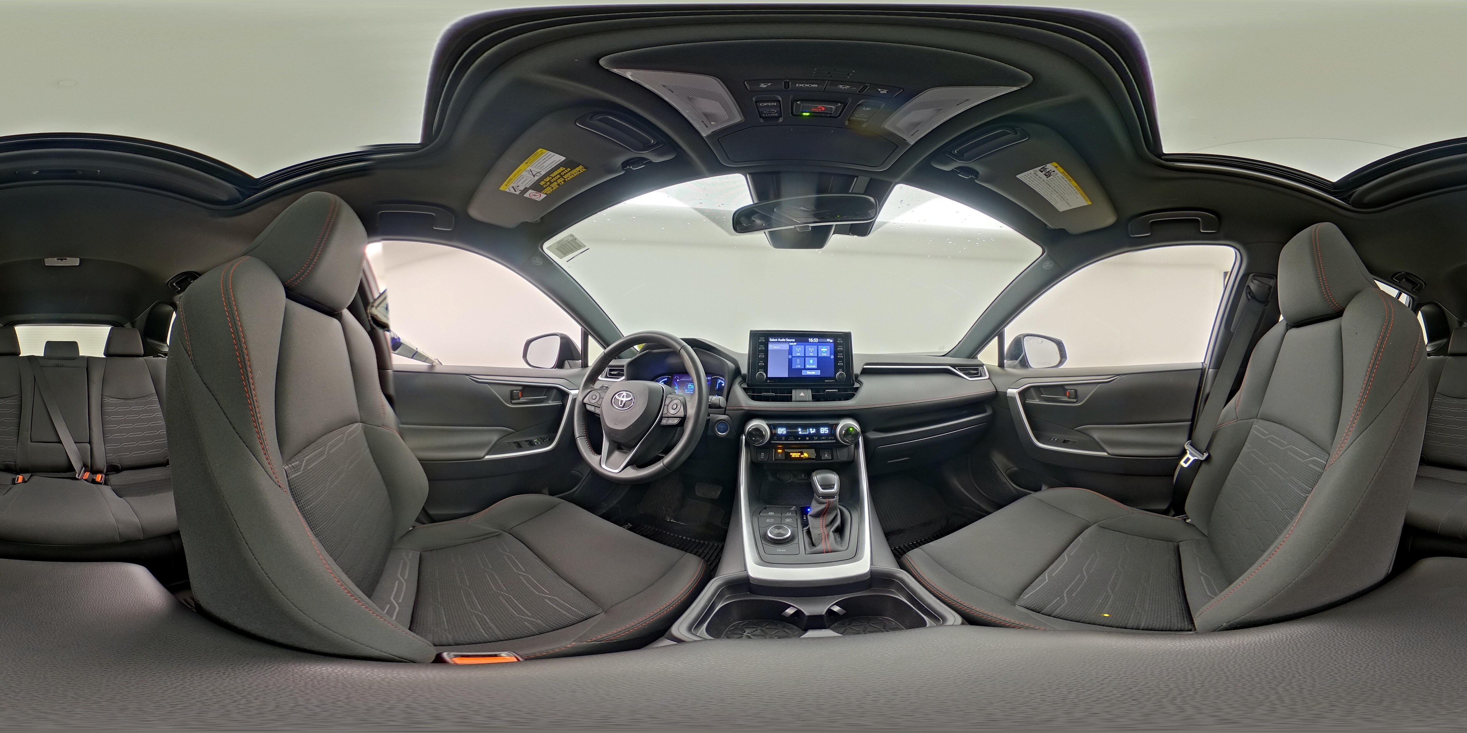 2021 Toyota RAV4 SE - Photo 26