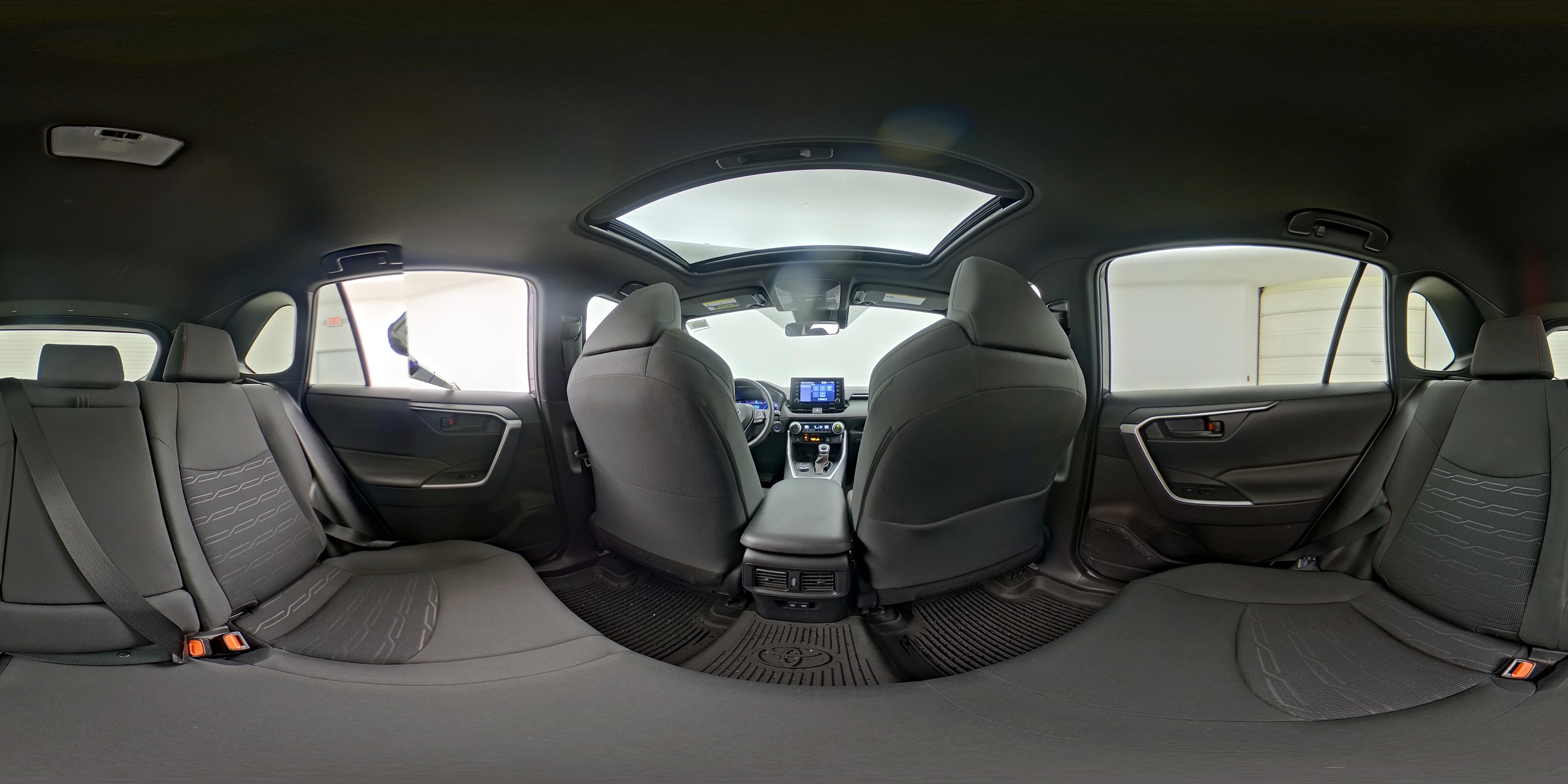 2021 Toyota RAV4 SE - Photo 27