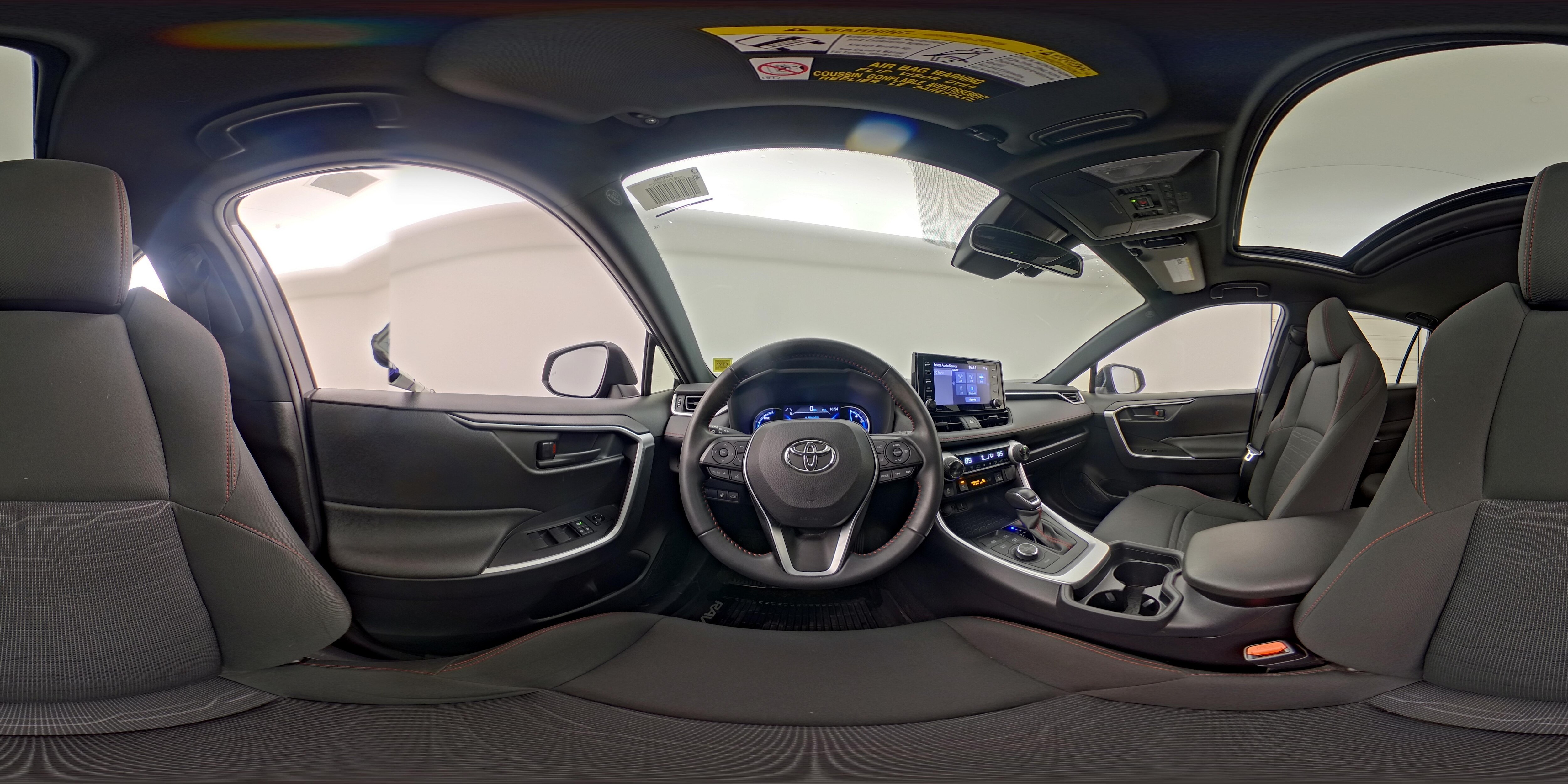 2021 Toyota RAV4 SE - Photo 28