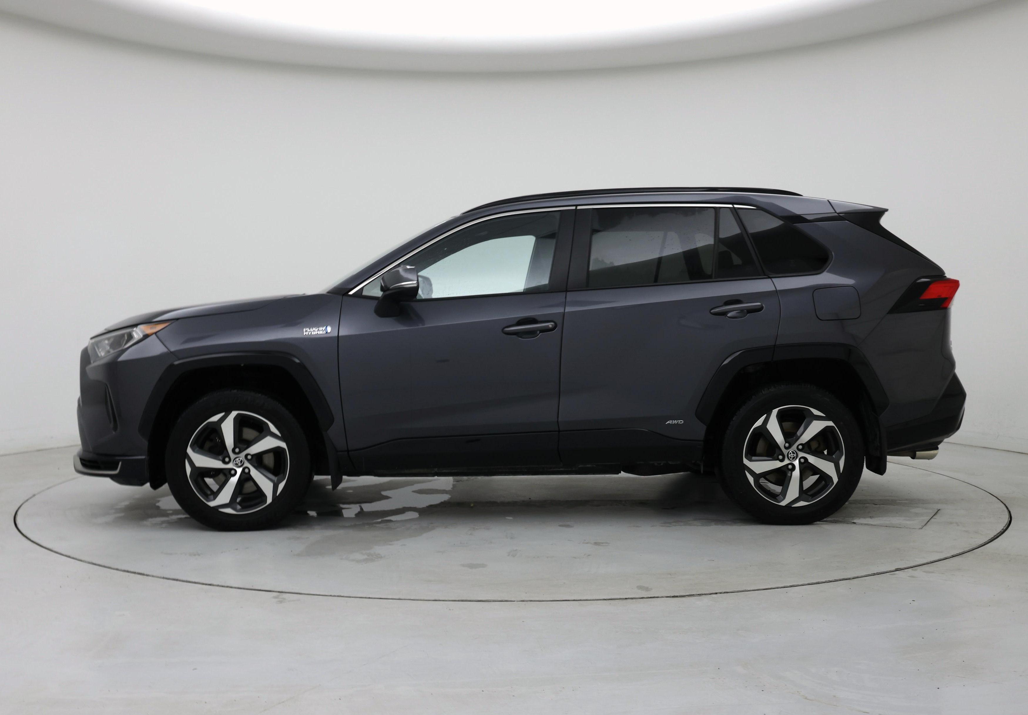 Thumbnail: 2021 Toyota RAV4 - 3
