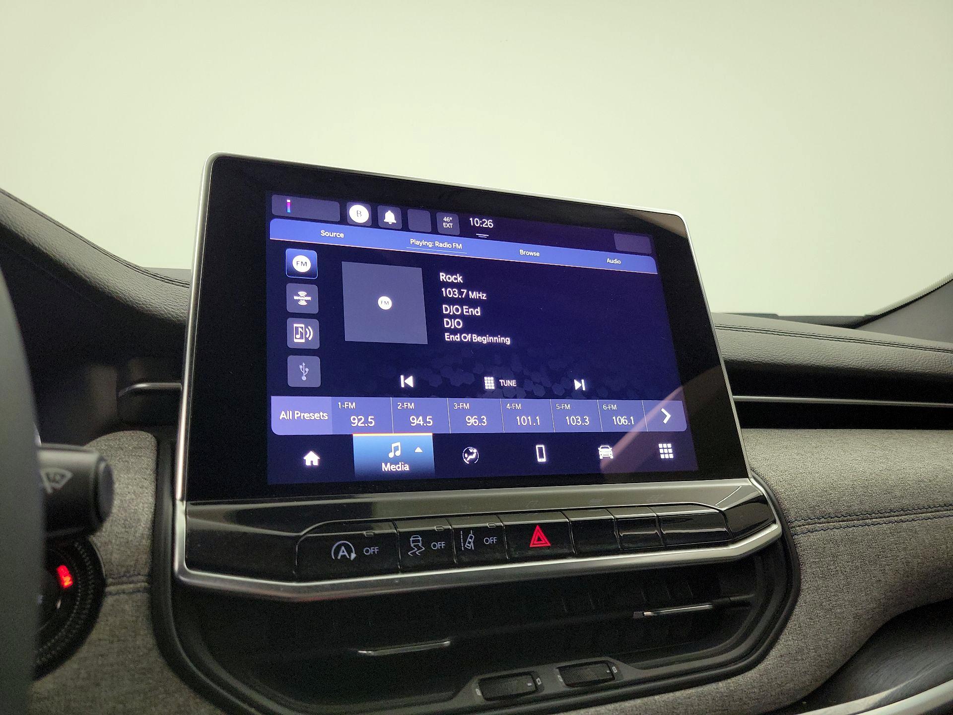 Thumbnail: 2023 Jeep Compass - 15