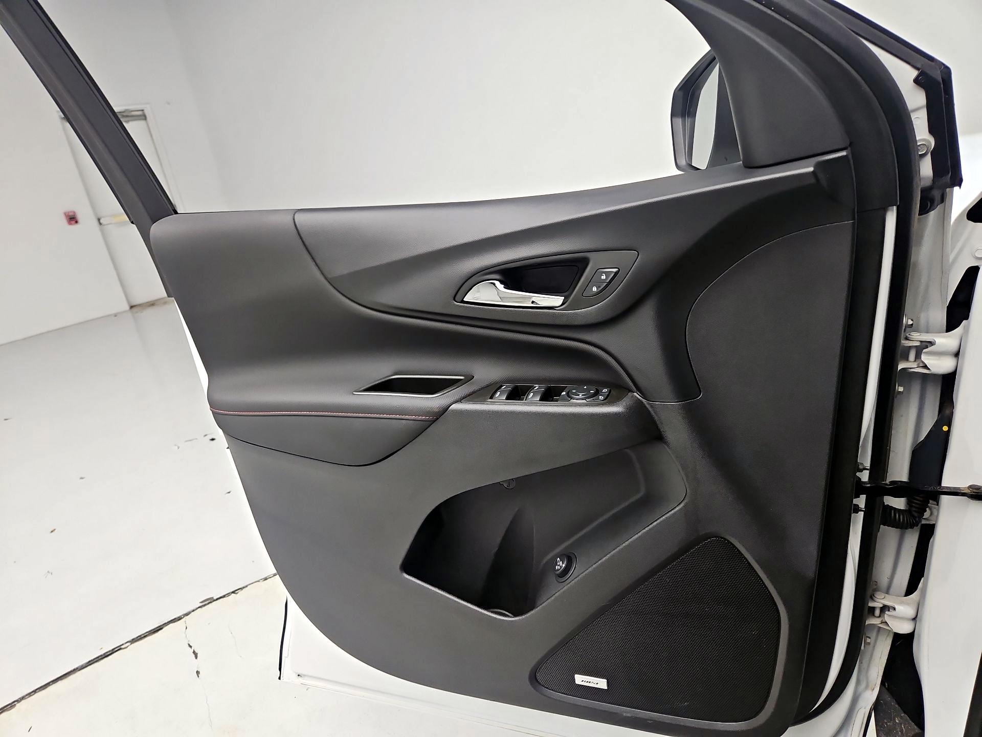 Thumbnail: 2022 Chevrolet Equinox - 12