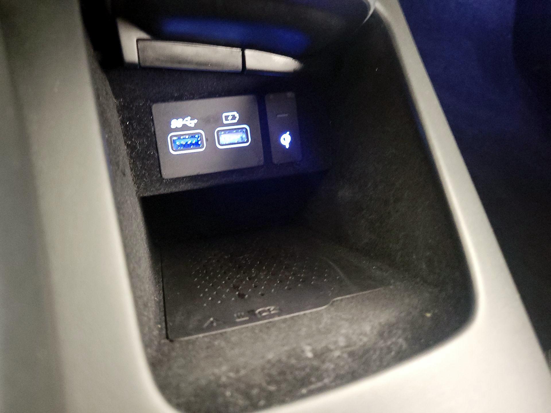 Thumbnail: 2025 Genesis GV70 - 19