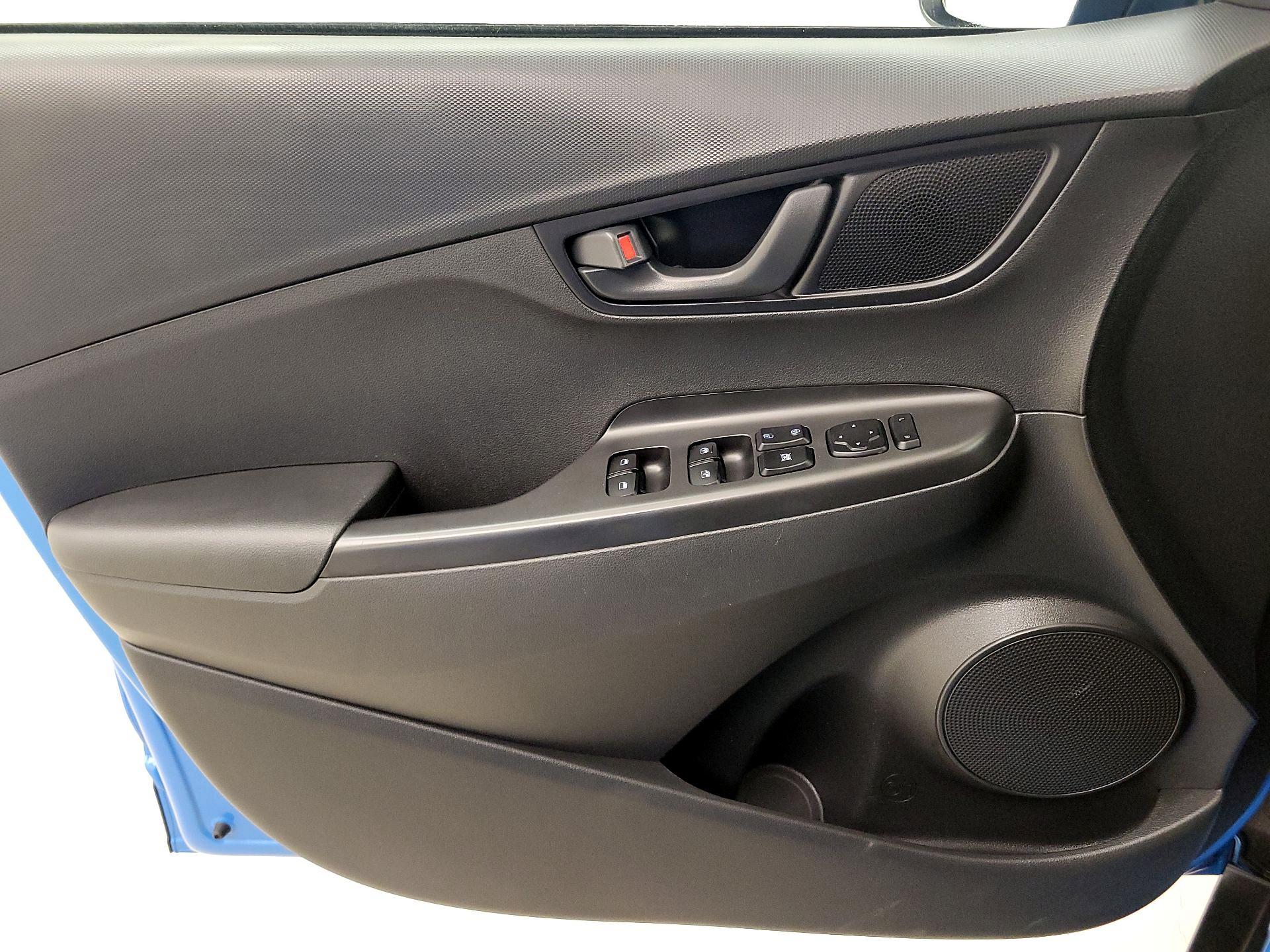 Thumbnail: 2020 Hyundai Kona - 12