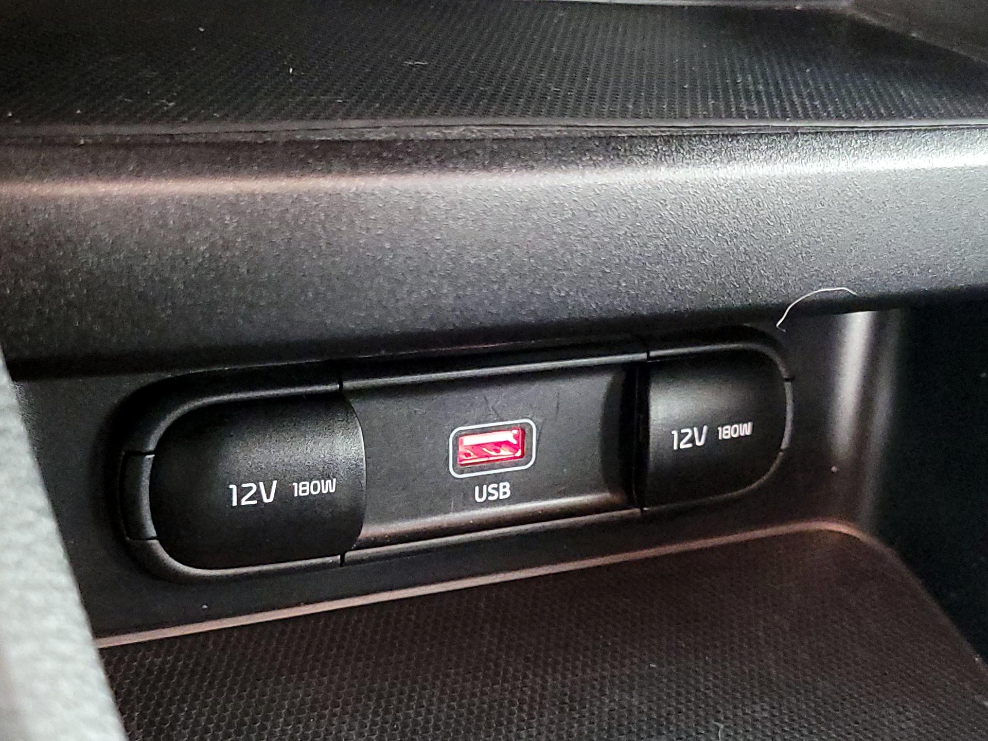 Thumbnail: 2023 Kia Forte - 18