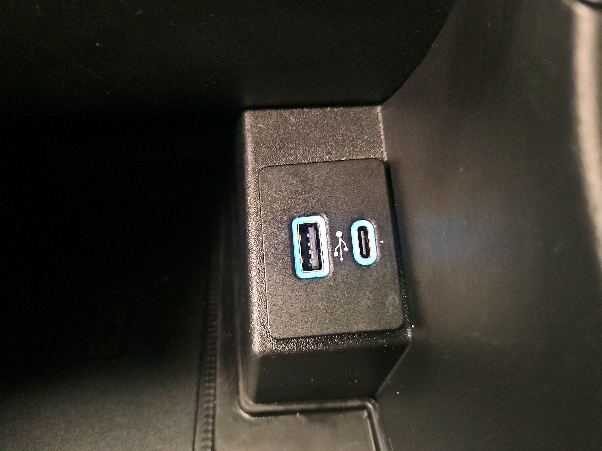 Thumbnail: 2024 Ford Edge - 18