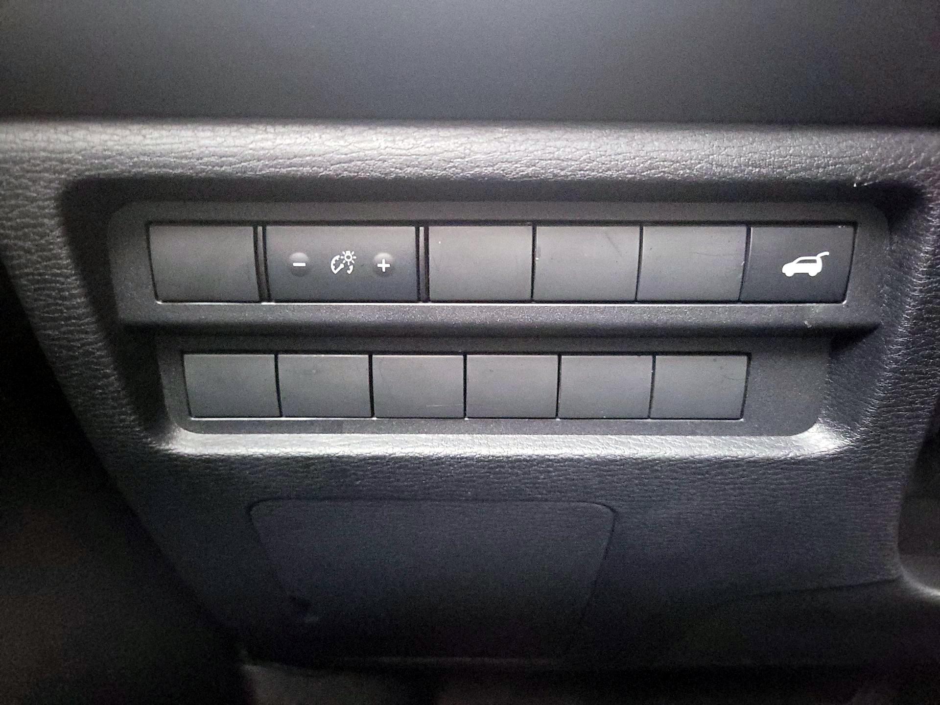 Thumbnail: 2024 Mitsubishi Outlander - 13