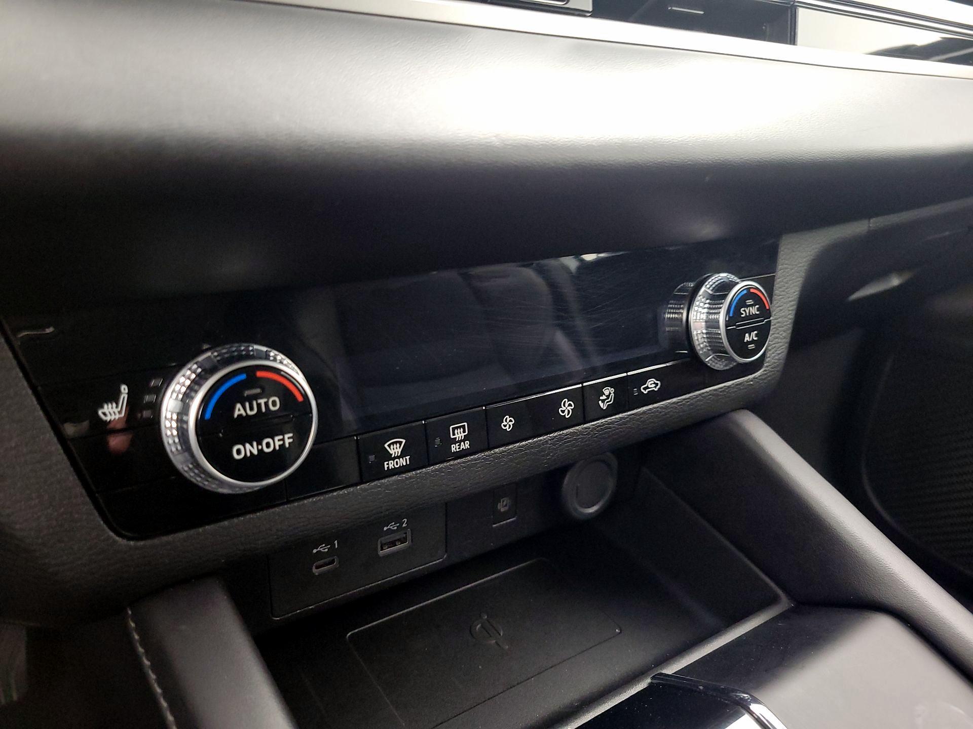 Thumbnail: 2024 Mitsubishi Outlander - 17