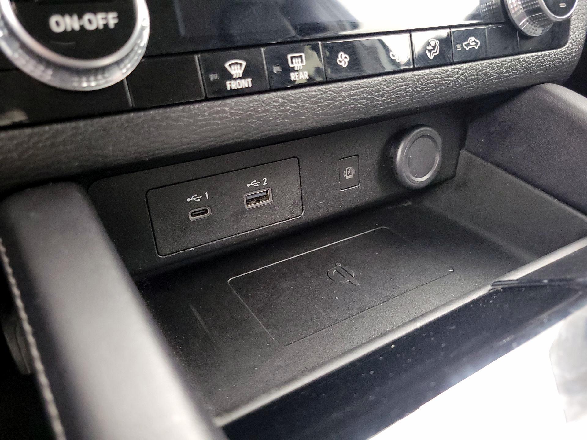 Thumbnail: 2024 Mitsubishi Outlander - 19