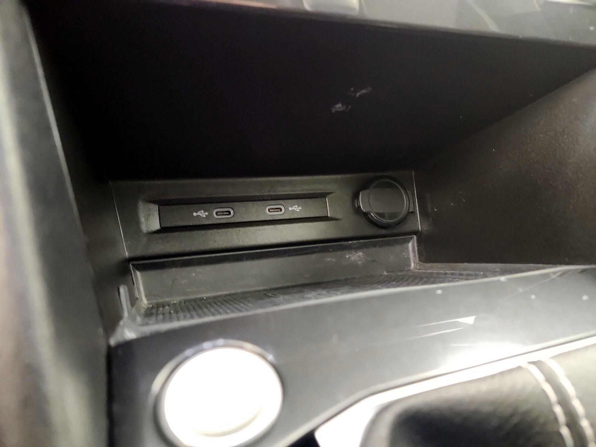 Thumbnail: 2023 Volkswagen Tiguan - 18