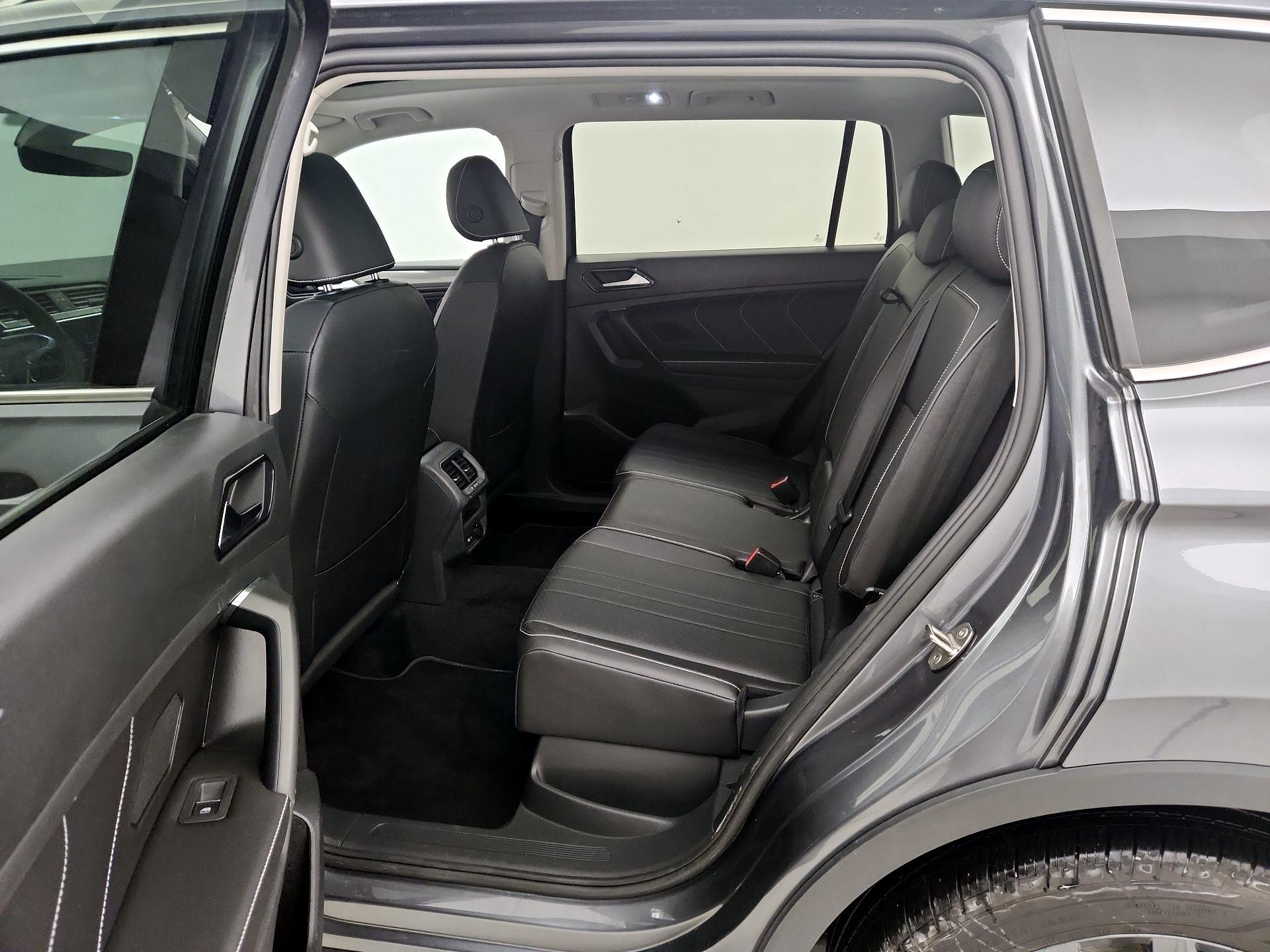 Thumbnail: 2023 Volkswagen Tiguan - 20