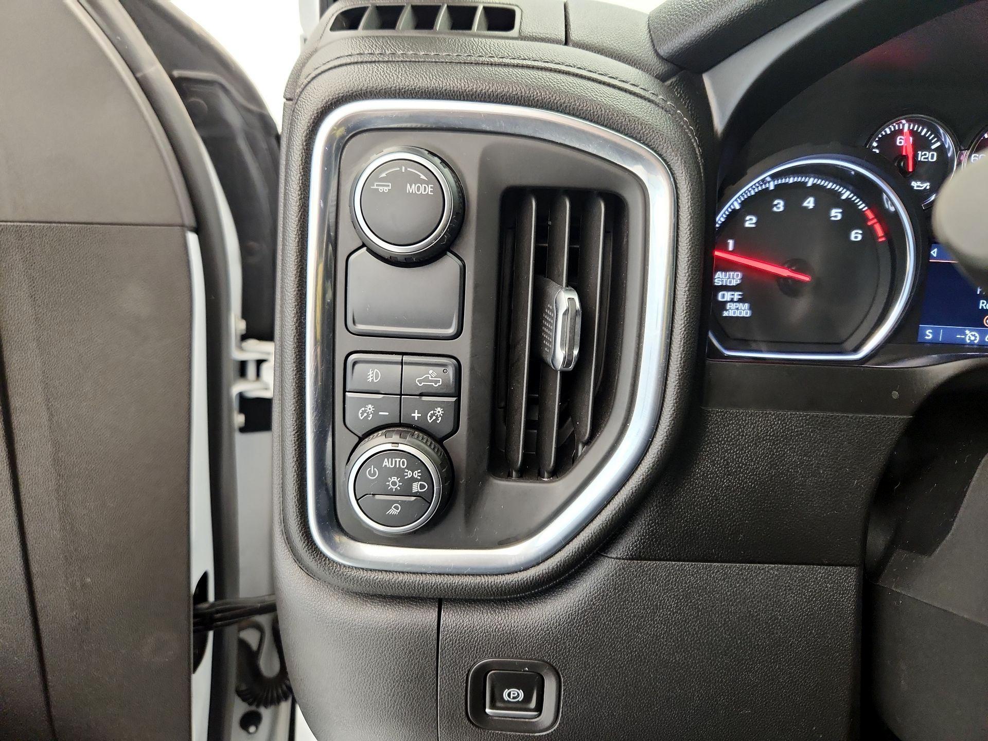 Thumbnail: 2020 Chevrolet Silverado 1500 - 13