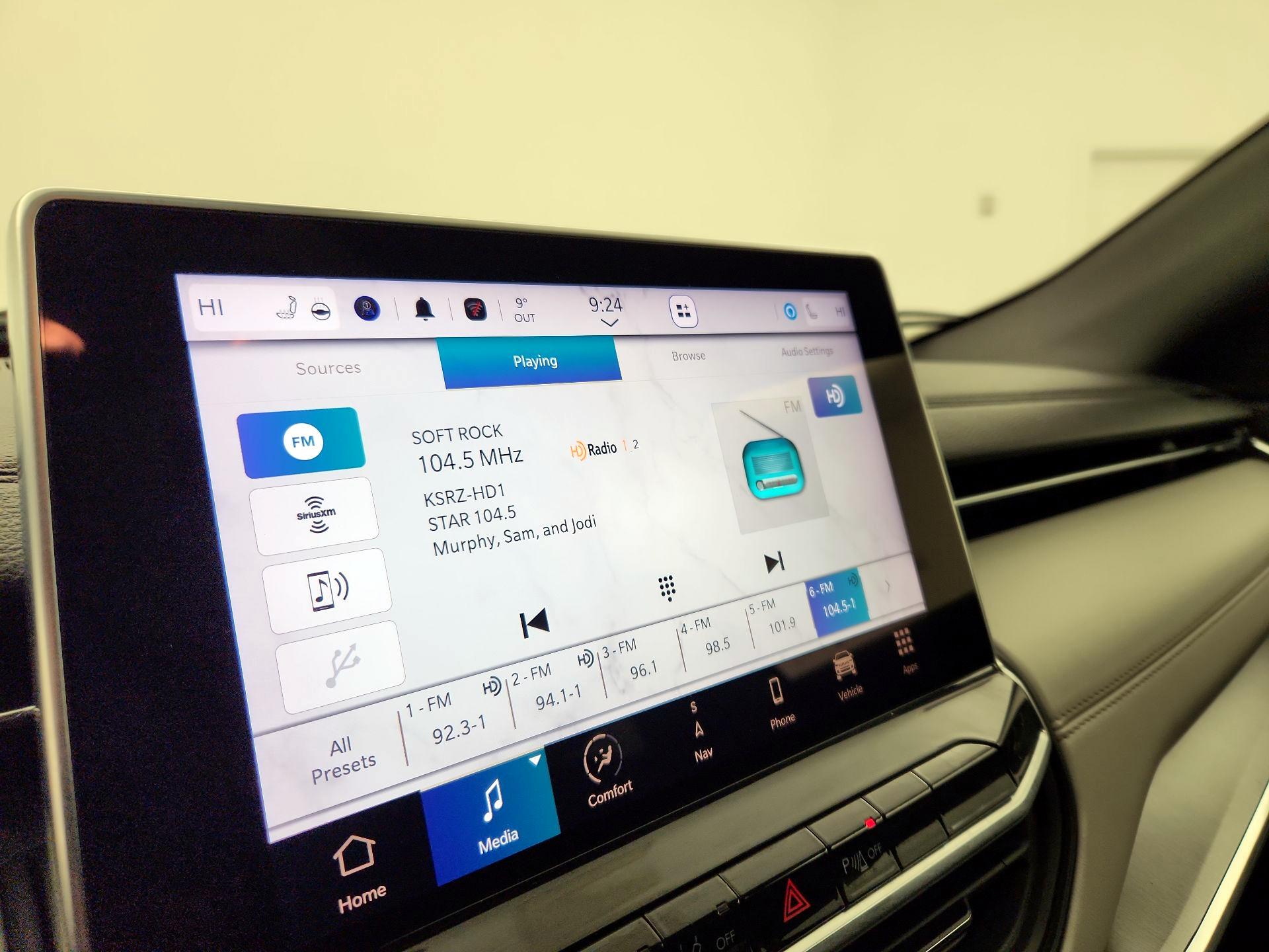 Thumbnail: 2023 Jeep Compass - 16