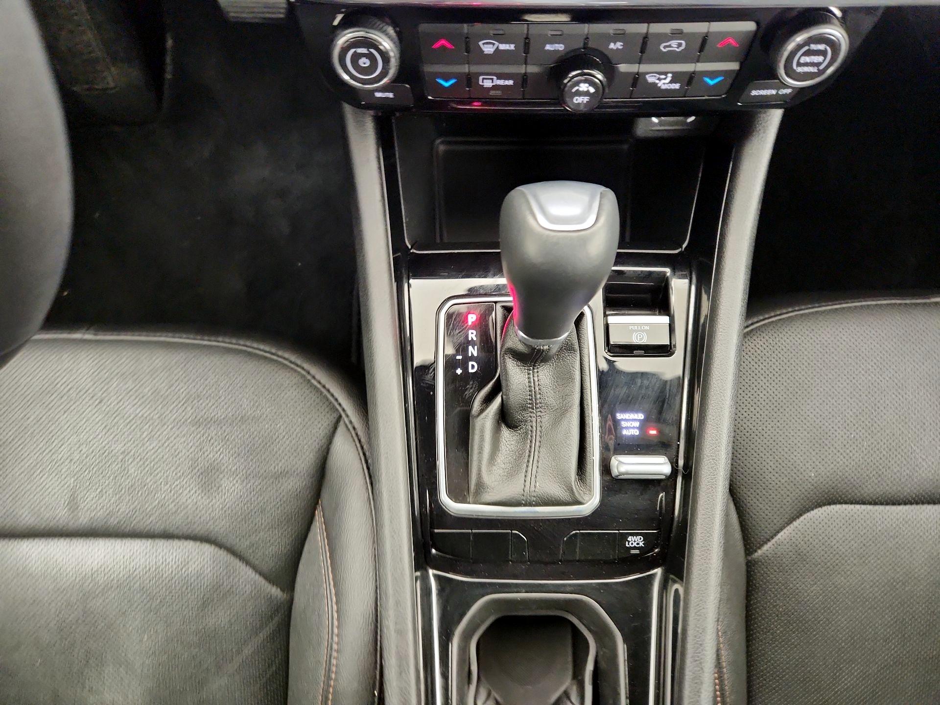 Thumbnail: 2023 Jeep Compass - 18