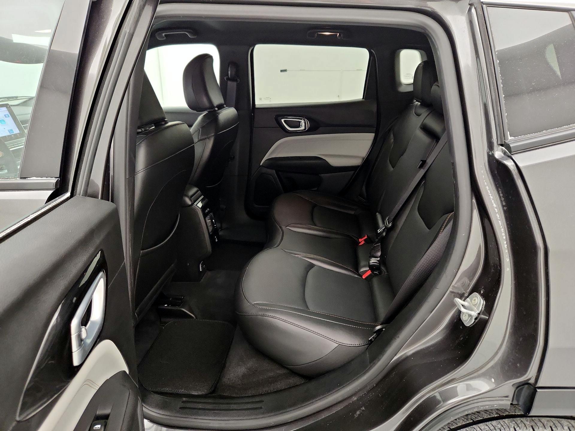 Thumbnail: 2023 Jeep Compass - 20