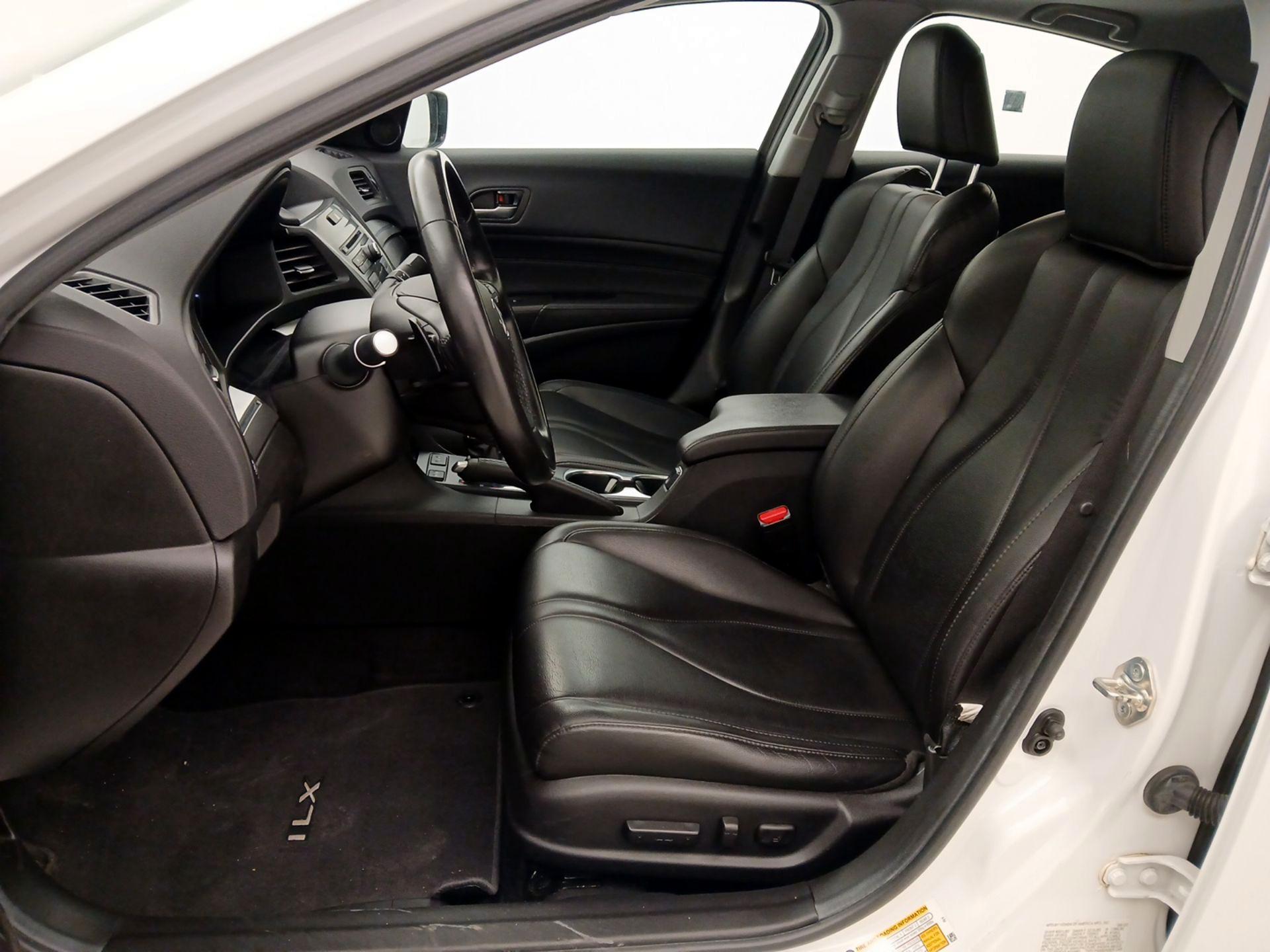 Thumbnail: 2020 Acura ILX - 11